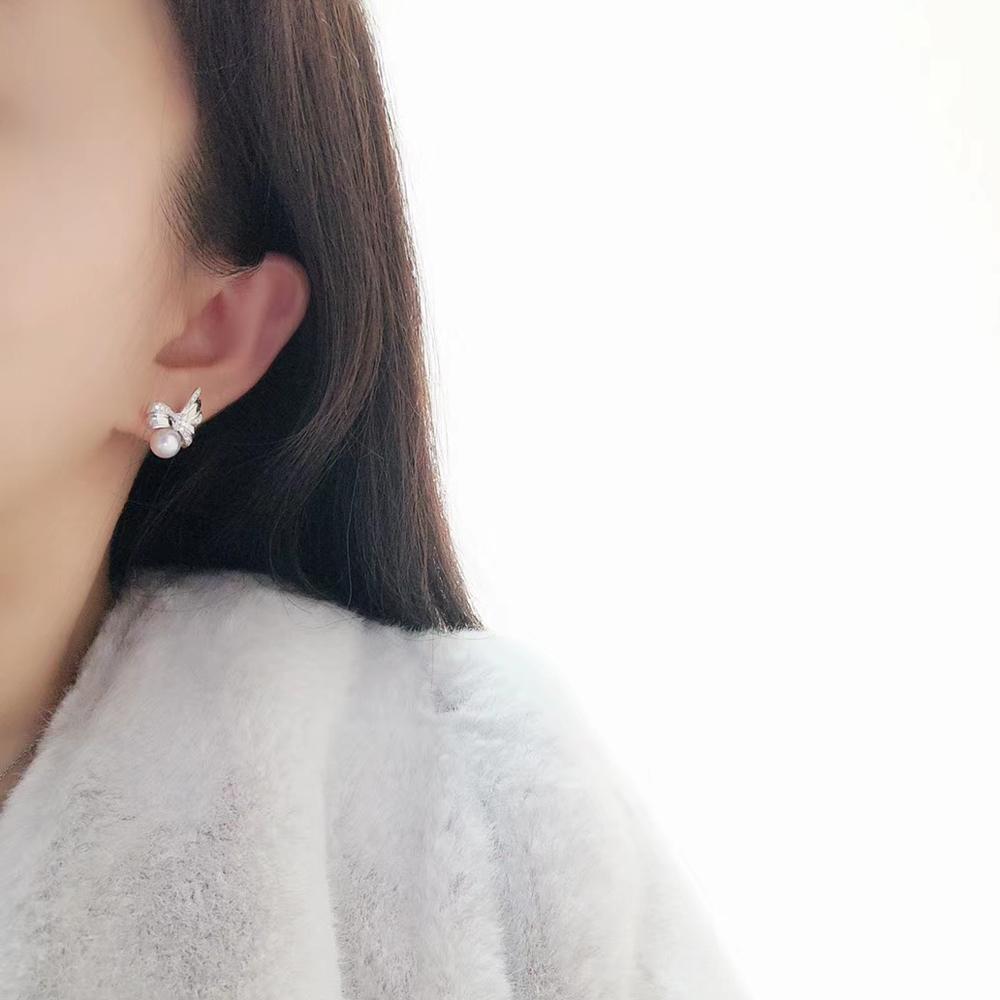 Uncut 【Vine Symphony】Aurora Ribbon Akoya Pearl Diamond Set – Earrings & Pendant For Sale