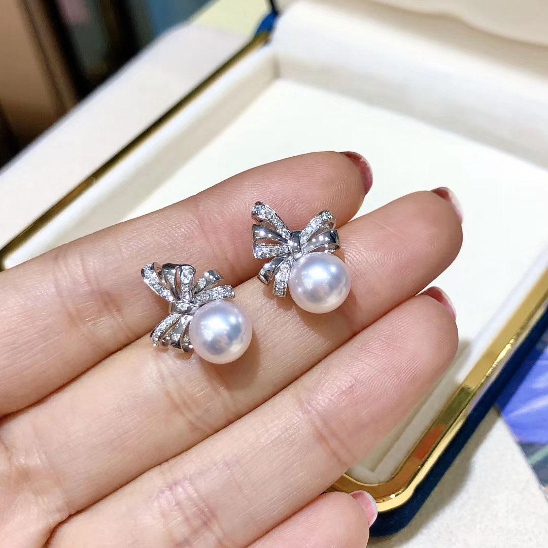 【Vine Symphony】Aurora Ribbon Akoya Pearl Diamond Set – Earrings & Pendant For Sale 3
