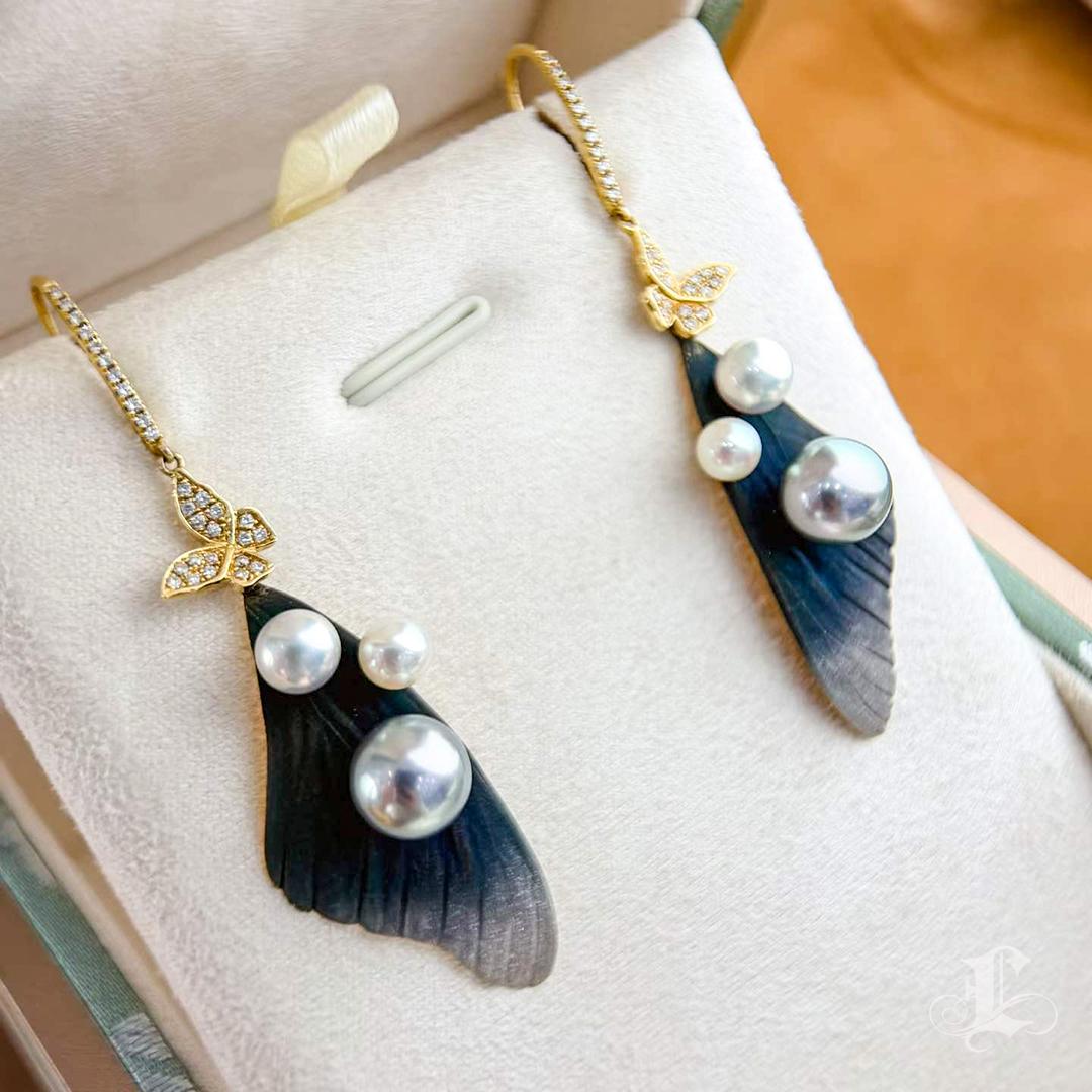 【Vine Symphony】Butterfly Diamond Dust Finished Tahitian & Akoya Pearl Earrings For Sale 2