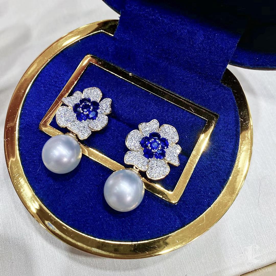 Women's 【Vine Symphony】Celestial Blossom Convertible South Sea Pearl Earrings For Sale