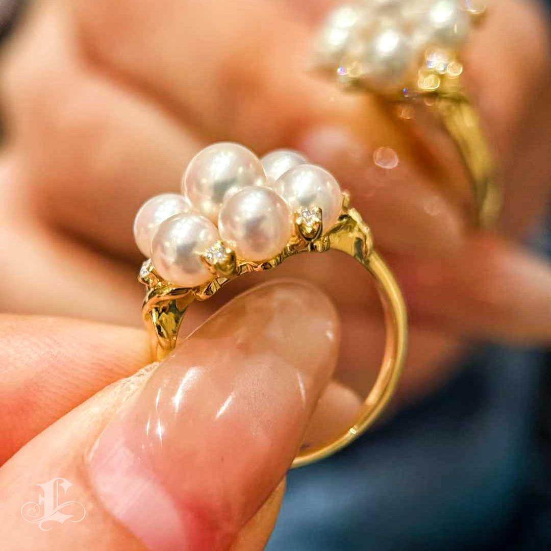 Mikimoto - Anello in oro con diamante e perla Akoya in vendita 3