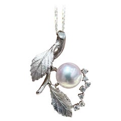 【Vine Symphony】One-of-a-Kind Aurora Akoya Pearl & Diamond Leaf Pendant Necklace