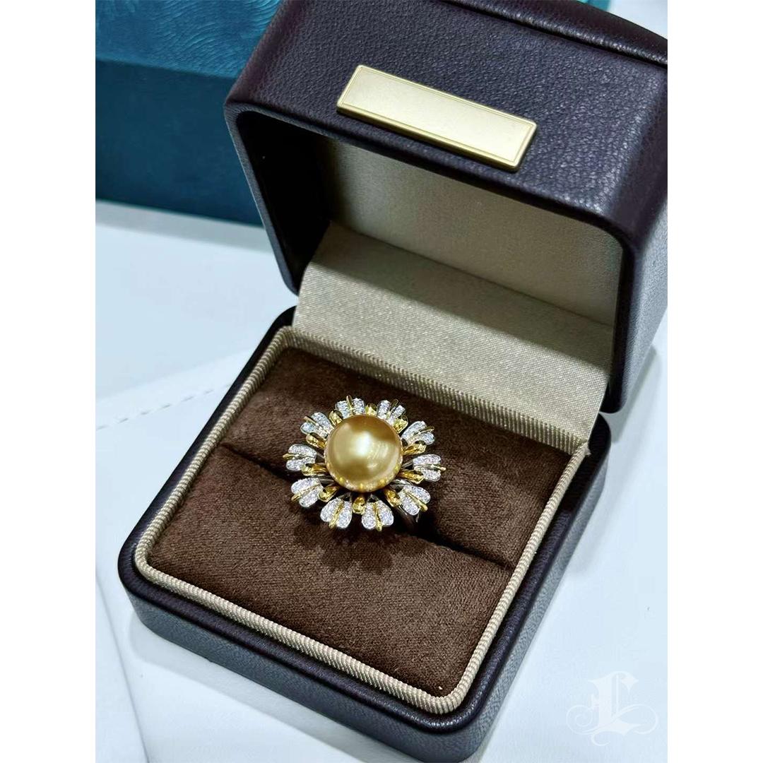 【Vine Symphony】Sunburst Bloom Bague diamant perle des mers du sud dorée en vente 4