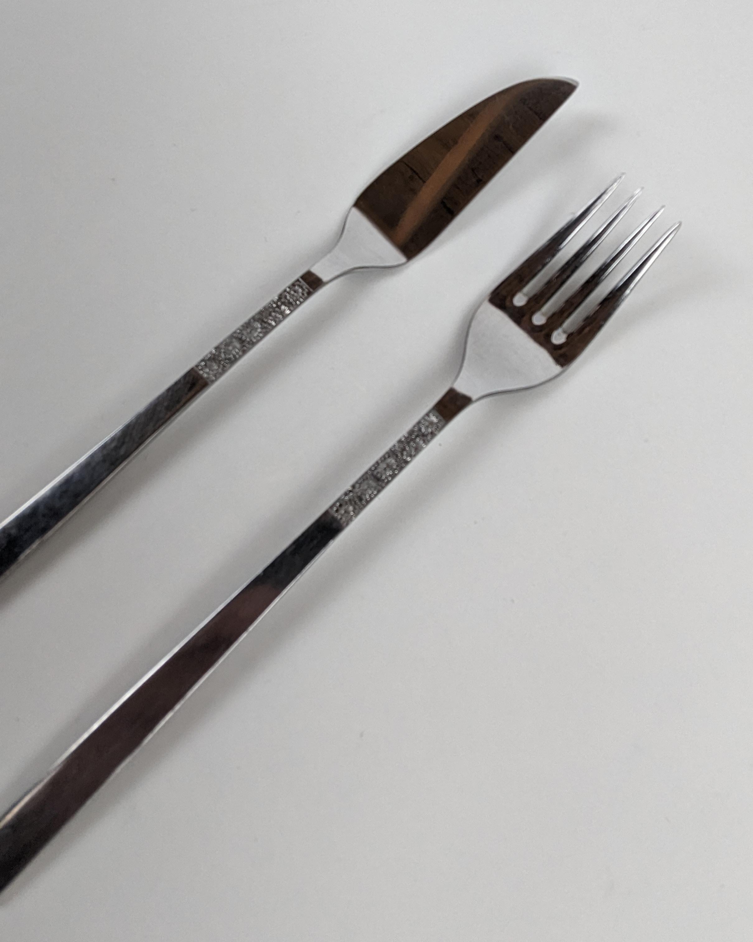 Mid-Century Modern Viners ‘Love Story’ cutlery, Fish Eaters, stainless steel, 6 pairs, 12 pc, 1970s For Sale