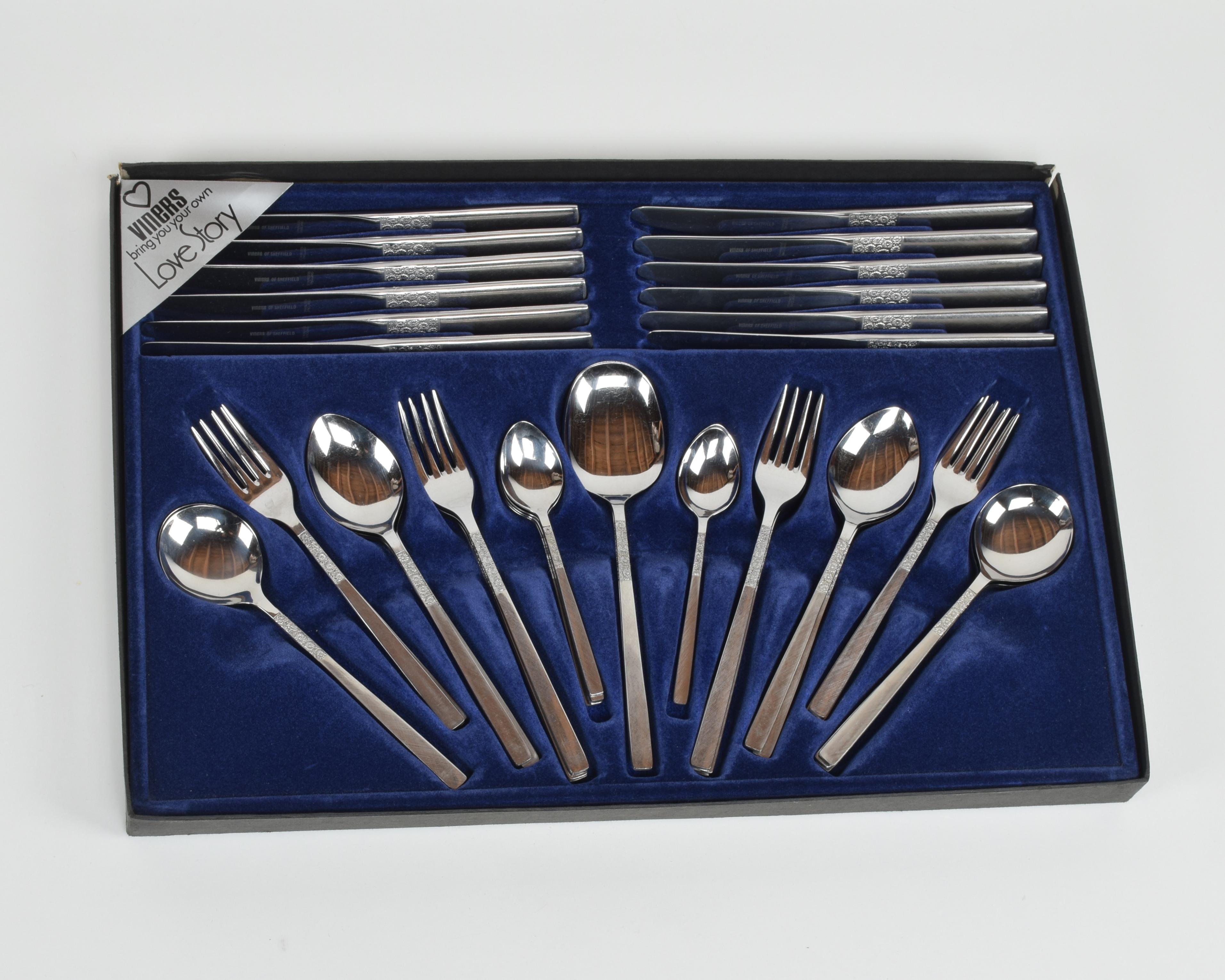 Viners, UK (manufacturer)
‘Love story by Viners′ cutlery, Presentation Set, boxed (44 pieces), 1970s

6 x Large knifes
6 x Small knifes
6 x Large forks
6 x Small forks
2 x Serving spoons
6 x Soup spoons
6 x Dessert spoons
6 x Tea spoons

Stainless