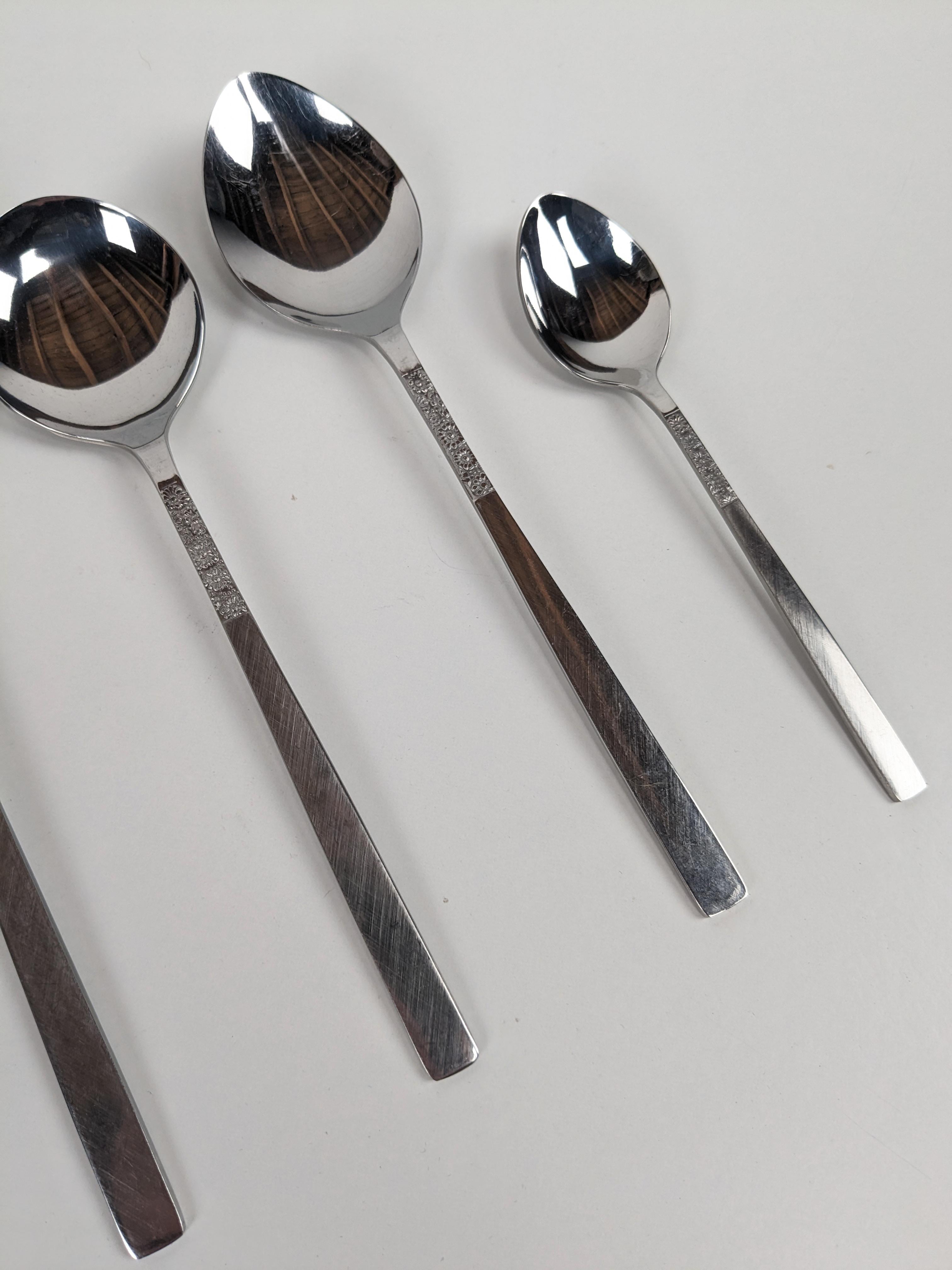 Viners ‘Love Story’ cutlery, Presentation set, stainless steel, 44 pc, 1970s 2