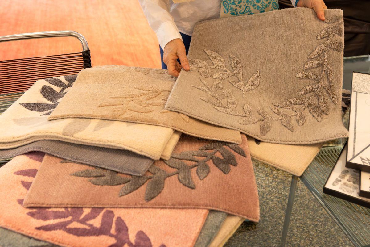 Tapis Nouveau français Vines par Carini Carpets x Michelle Weinberg en vente 3
