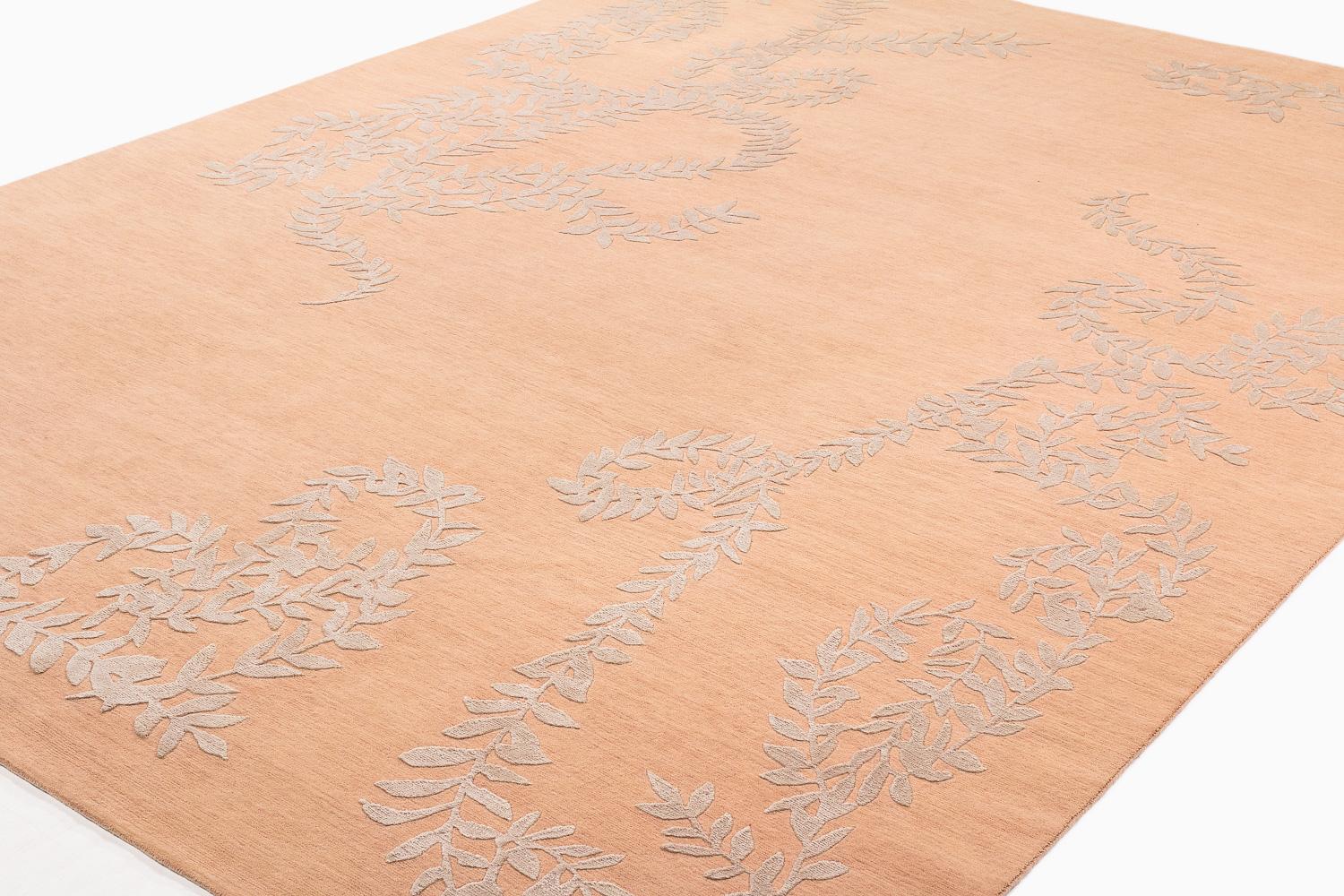 Népalais Tapis Nouveau français Vines par Carini Carpets x Michelle Weinberg en vente