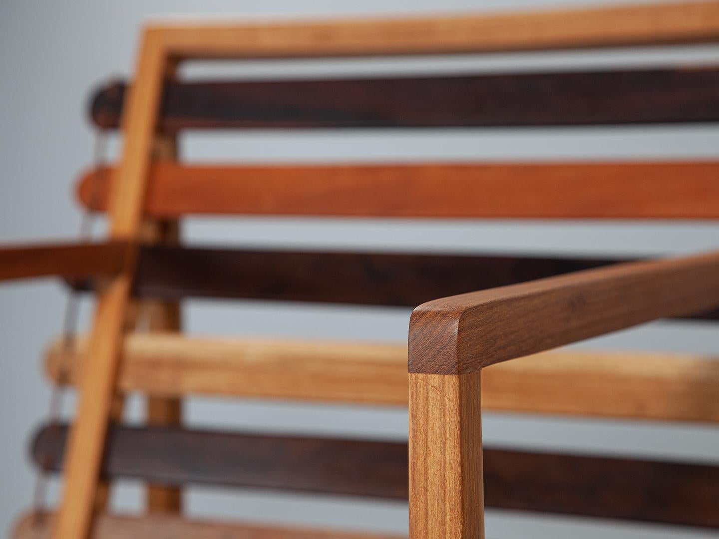 Fauteuil Variously fabriqué à partir de divers Woods brésiliens. Neuf - En vente à São Paulo, SP