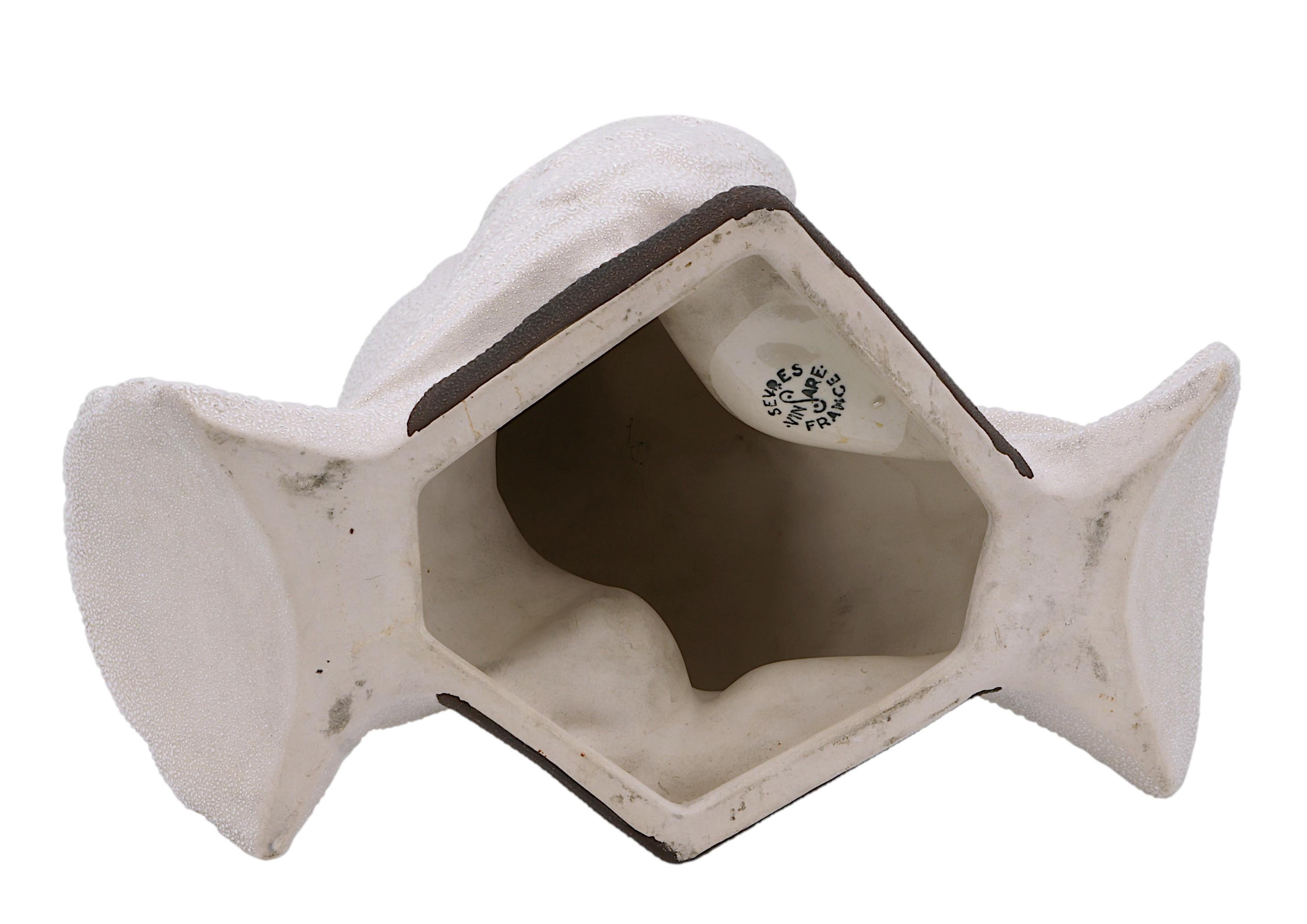 VINSARE Scultura di coppia di colombe in ceramica Art Déco, Sèvres, Francia, 1920 in vendita 1