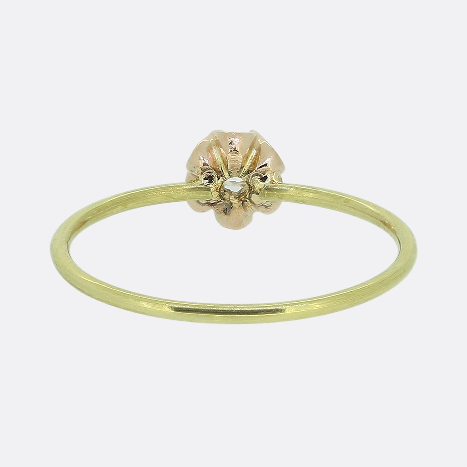 Stapelbarer Blumenring mit 0,12 Karat Diamant im Zustand „Gut“ im Angebot in London, GB