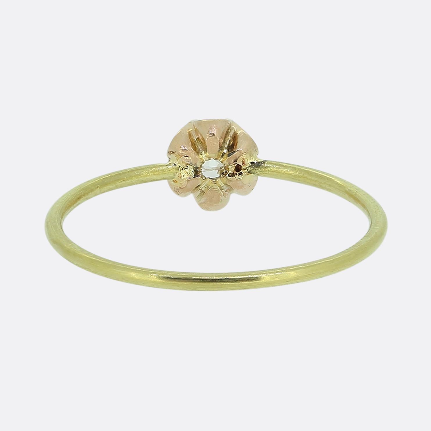 Stapelbarer Blumenring mit 0,12 Karat Diamant im Zustand „Gut“ im Angebot in London, GB