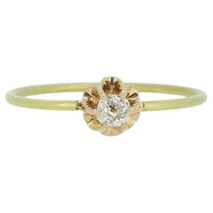 Stapelbarer Blumenring mit 0,12 Karat Diamant