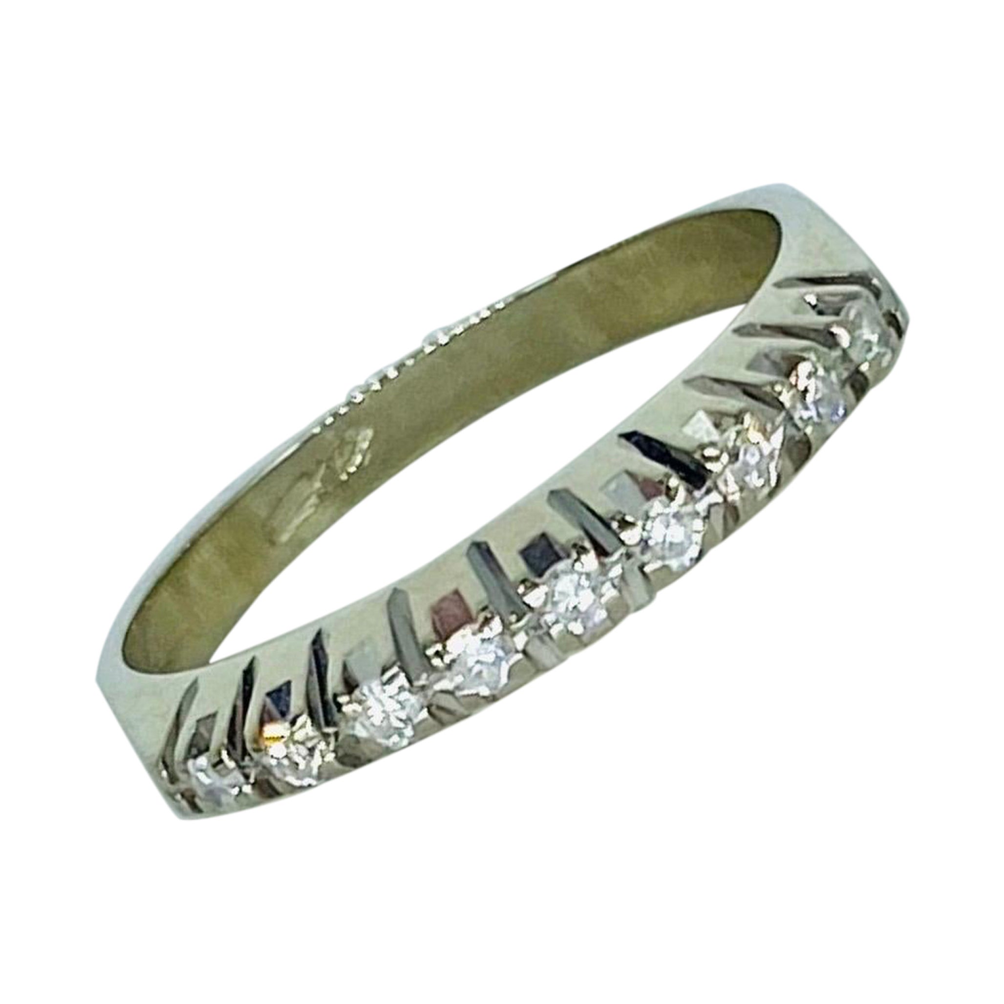 Bague d'éternité vintage en or blanc 18 carats avec diamants 0,13 carat en vente