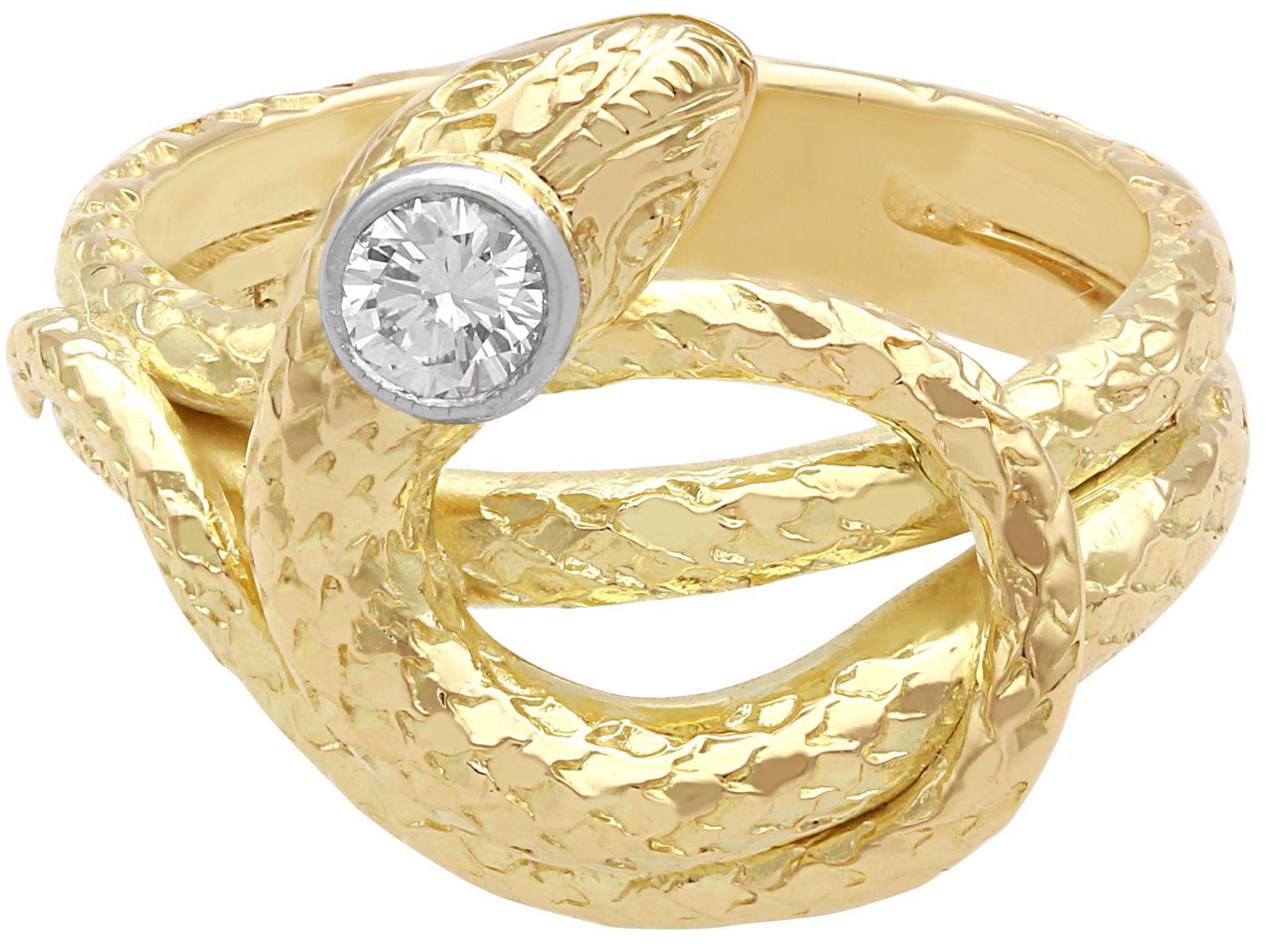 Brilliant Cut Vintage 0.13ct Diamond and 14ct Yellow Gold Snake Ring For Sale
