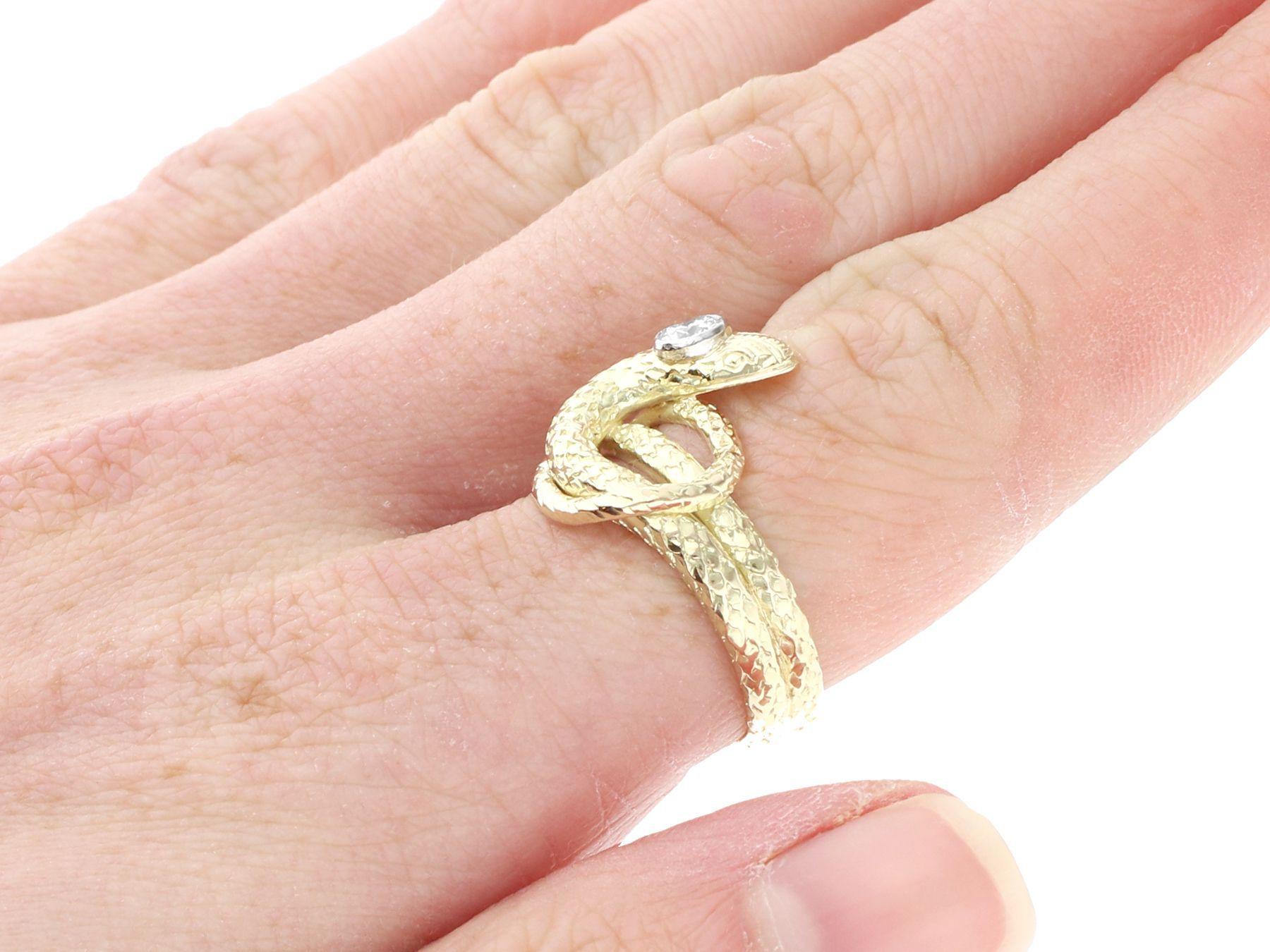 Vintage 0.13ct Diamond and 14ct Yellow Gold Snake Ring For Sale 2