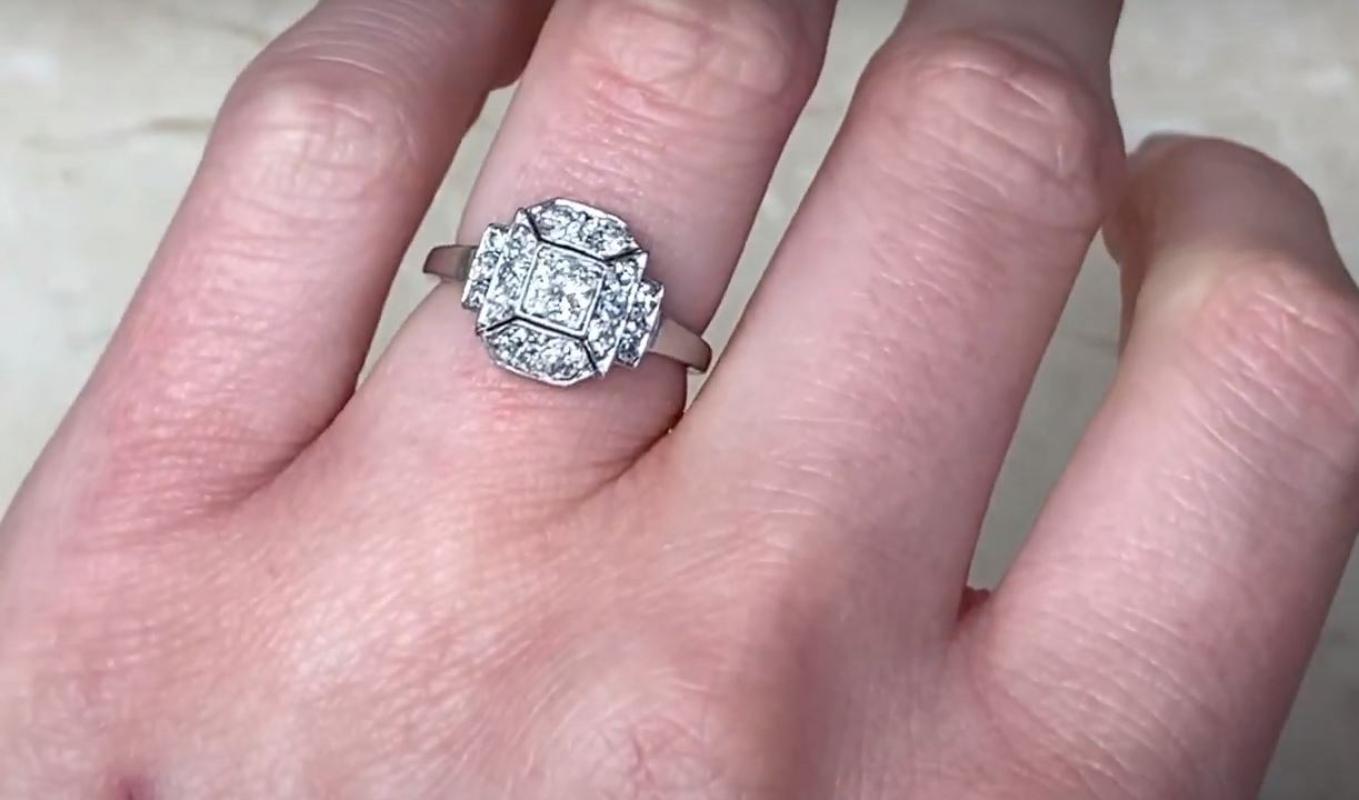 Verlobungsring mit 0,15 Karat Diamant im alteuropäischen Schliff, I Farbe, Platin im Zustand „Hervorragend“ in New York, NY
