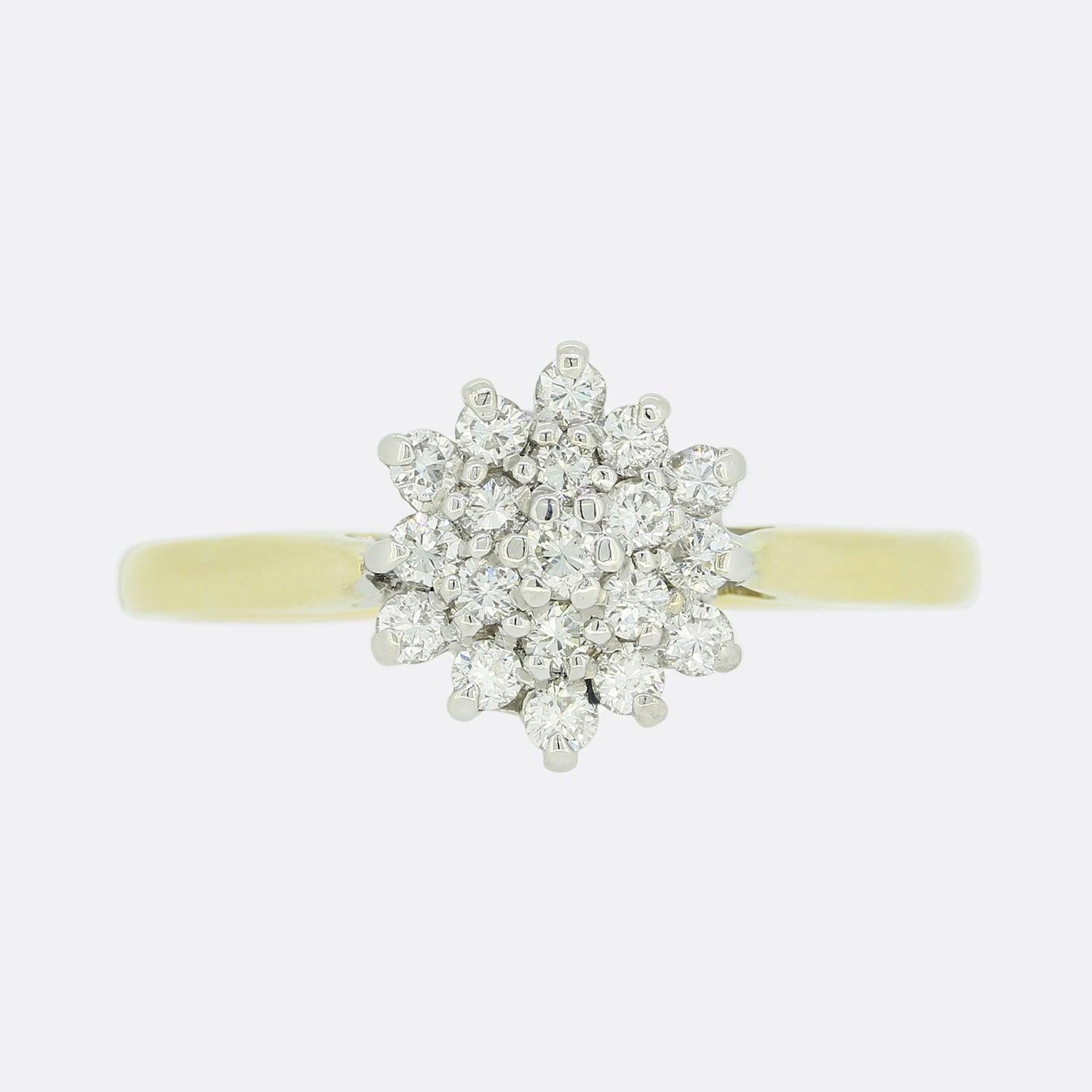 Vintage 0.20 Karat Diamant Daisy Cluster Ring im Zustand „Gut“ im Angebot in London, GB
