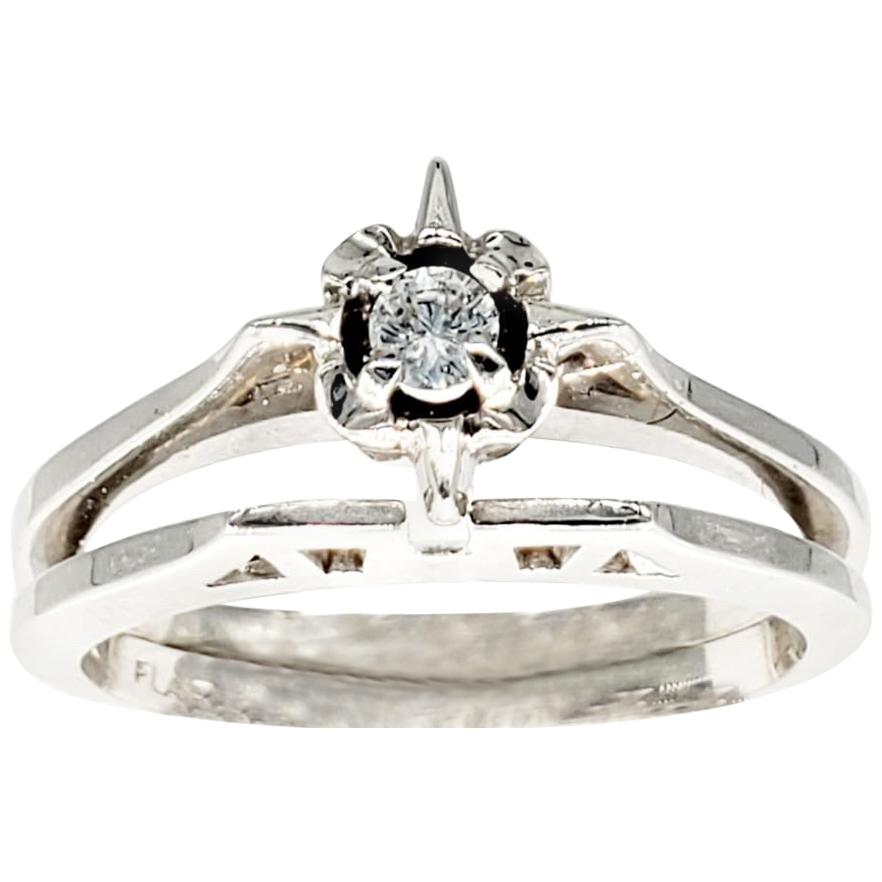 Vintage 0.20 Carat Diamond Double Engagement Ring 14 Karat White Gold For Sale