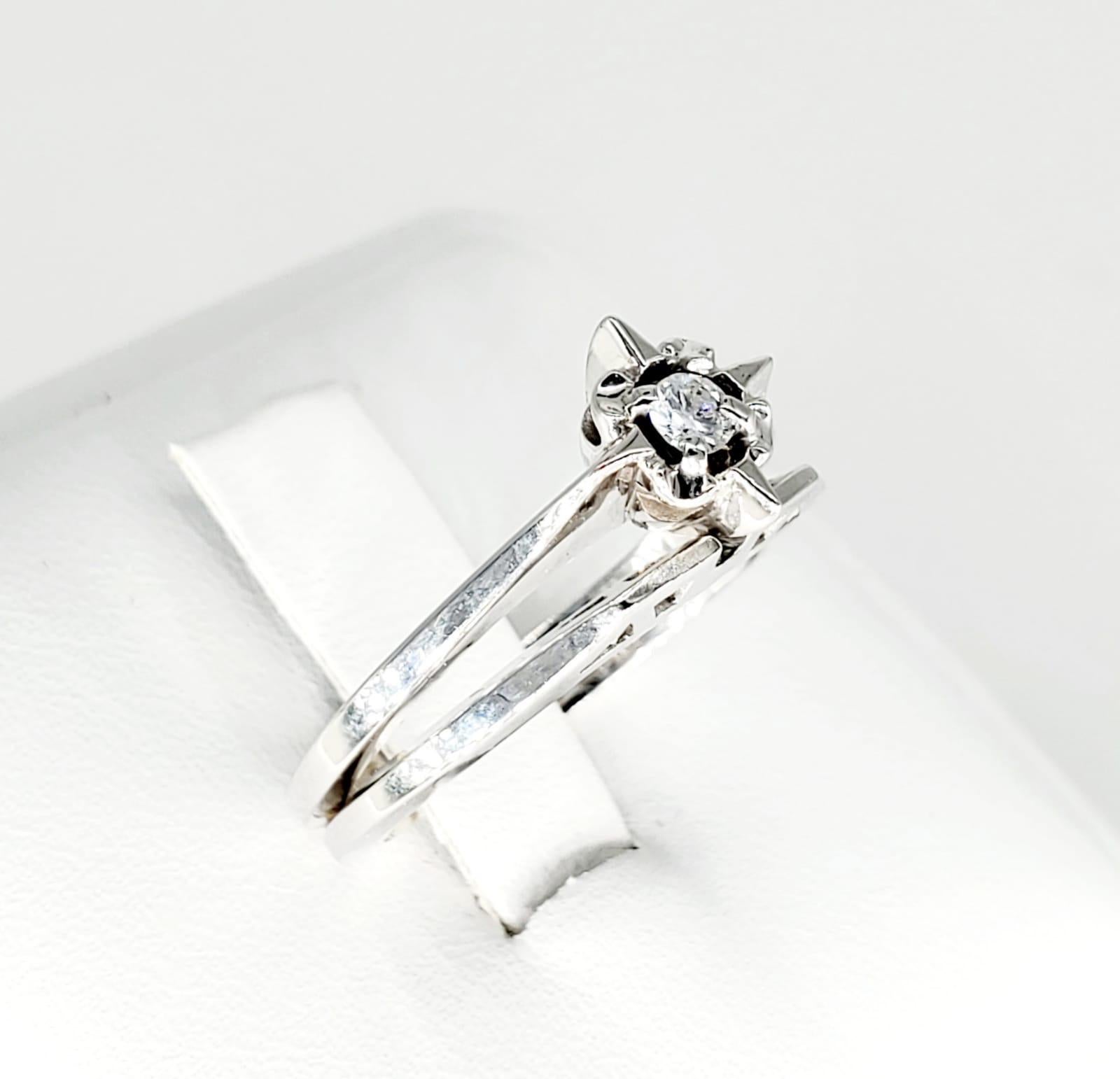 Round Cut Vintage 0.20 Carat Diamond Double Engagement Ring 14 Karat White Gold For Sale