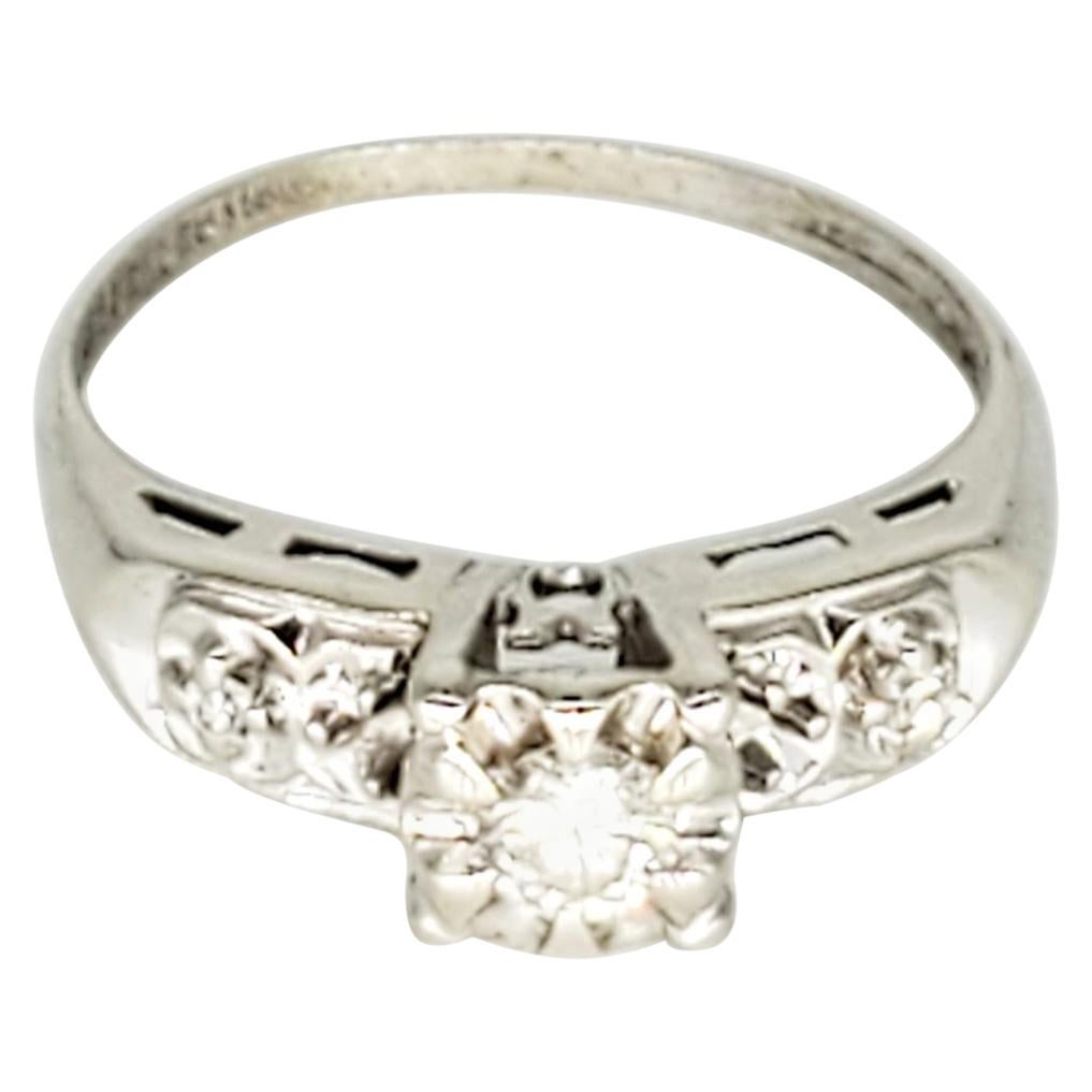 Vintage 0.20 Carat Diamond Engagement Ring 14 Karat For Sale
