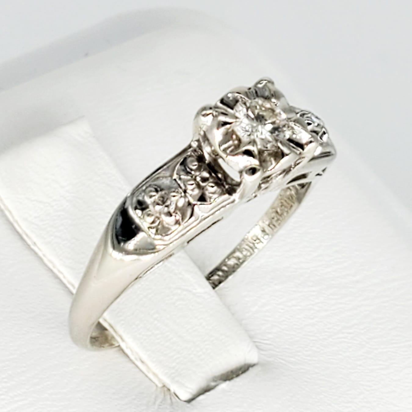 Anillo de compromiso de diamantes vintage de 0,20 quilates y 14 quilates en Excelente estado para la venta en Miami, FL