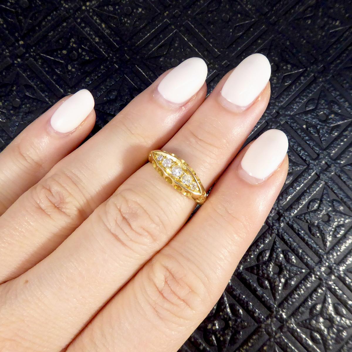 Edwardian Vintage 0.20ct Diamond Five Stone Boat Ring in 14ct Yellow Gold