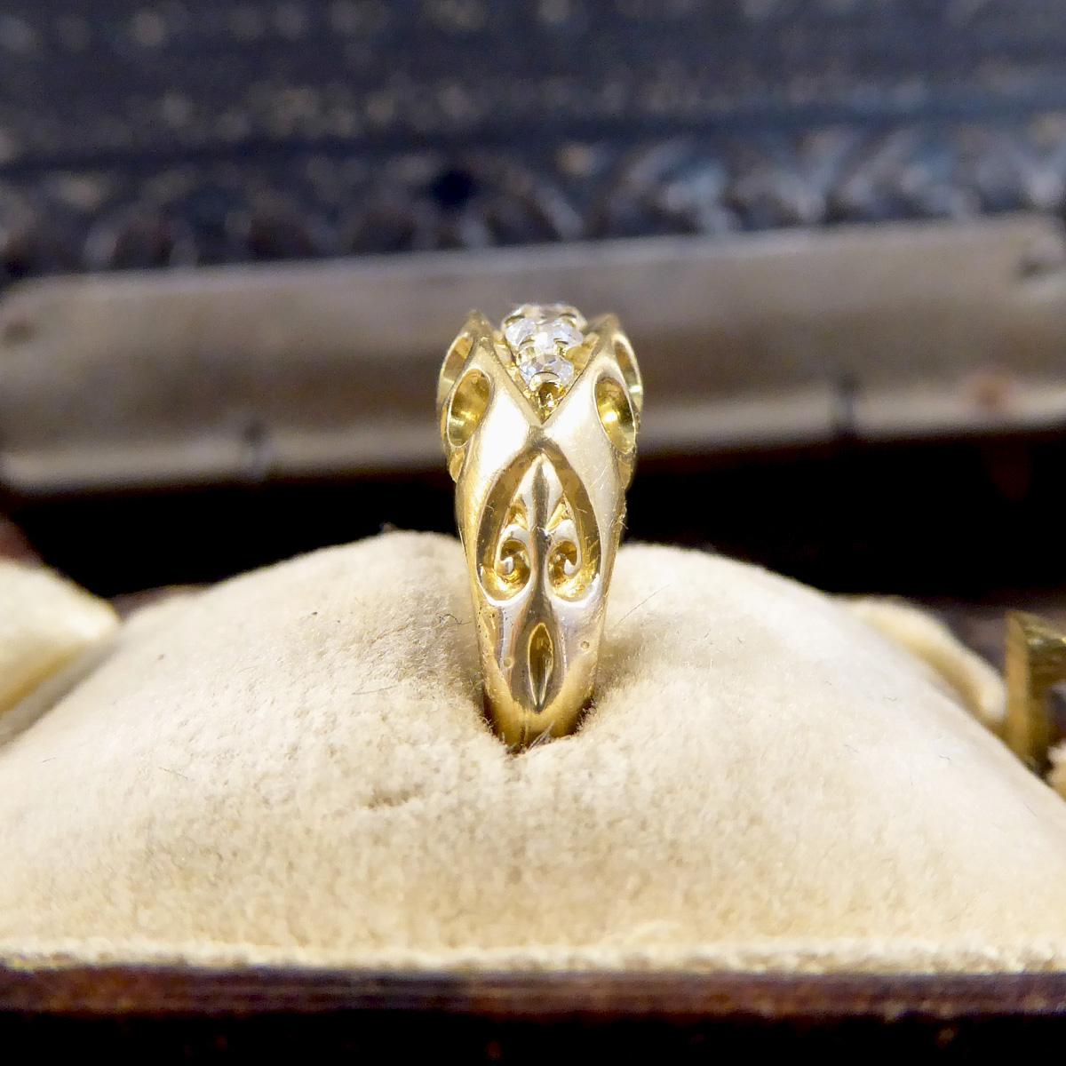 Old European Cut Vintage 0.20ct Diamond Five Stone Boat Ring in 14ct Yellow Gold