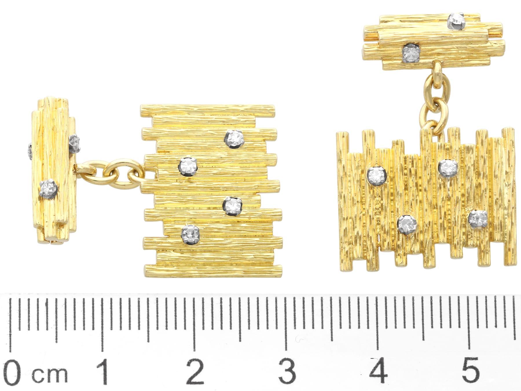 Gemelos vintage de diamantes de 0,24 quilates y oro amarillo de 18k Circa 1970 en venta 3