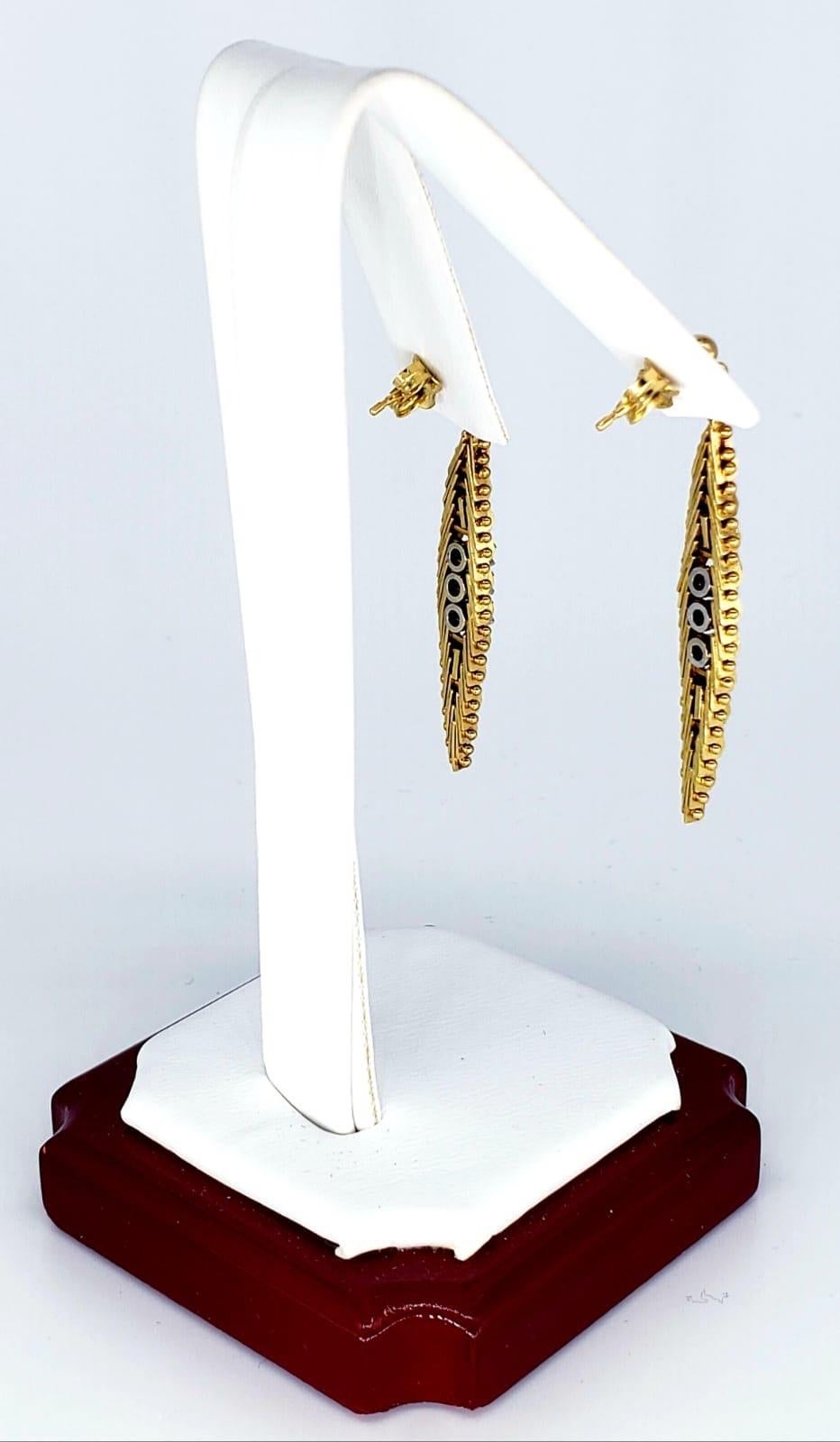 Women's Vintage 0.24 Carat Fancy Drop Earrings 18 Karat Gold For Sale