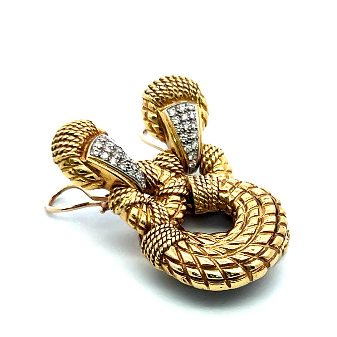 Vintage 0,36ct Runder Brillant Diamant 18K Gelbgold Texturierte Tropfenohrringe im Angebot 4