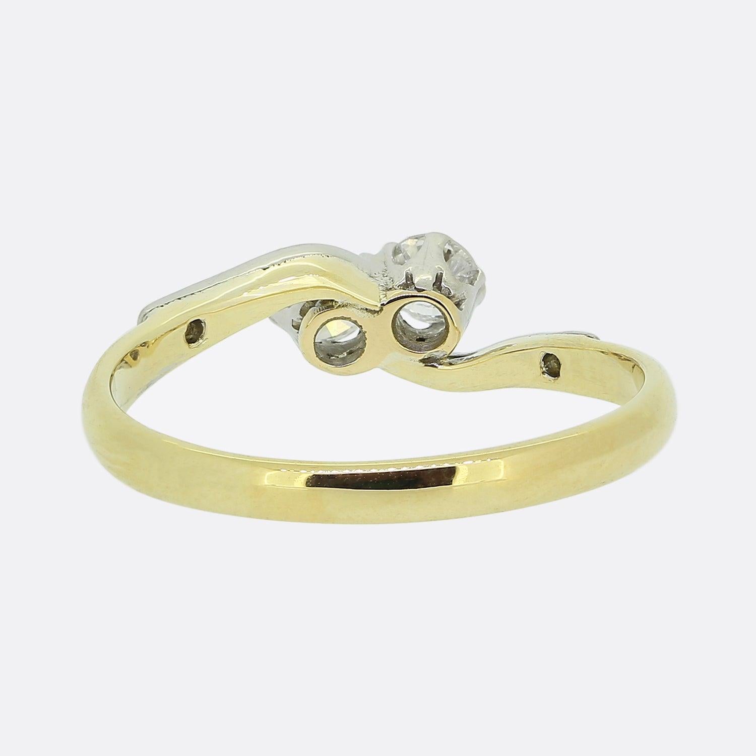 Anello incrociato con due pietre di diamanti vintage da 0,40 carati In condizioni buone in vendita a London, GB