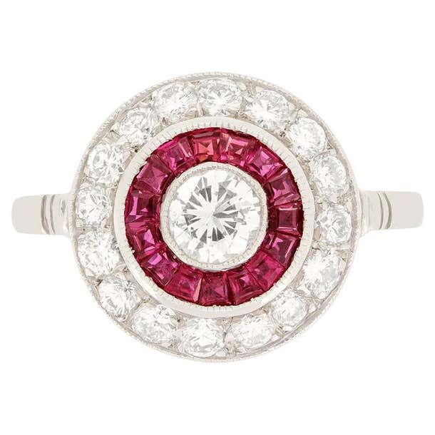 Vintage 0.40ct Diamond and Ruby Target Ring, c.1950s For Sale at 1stDibs
