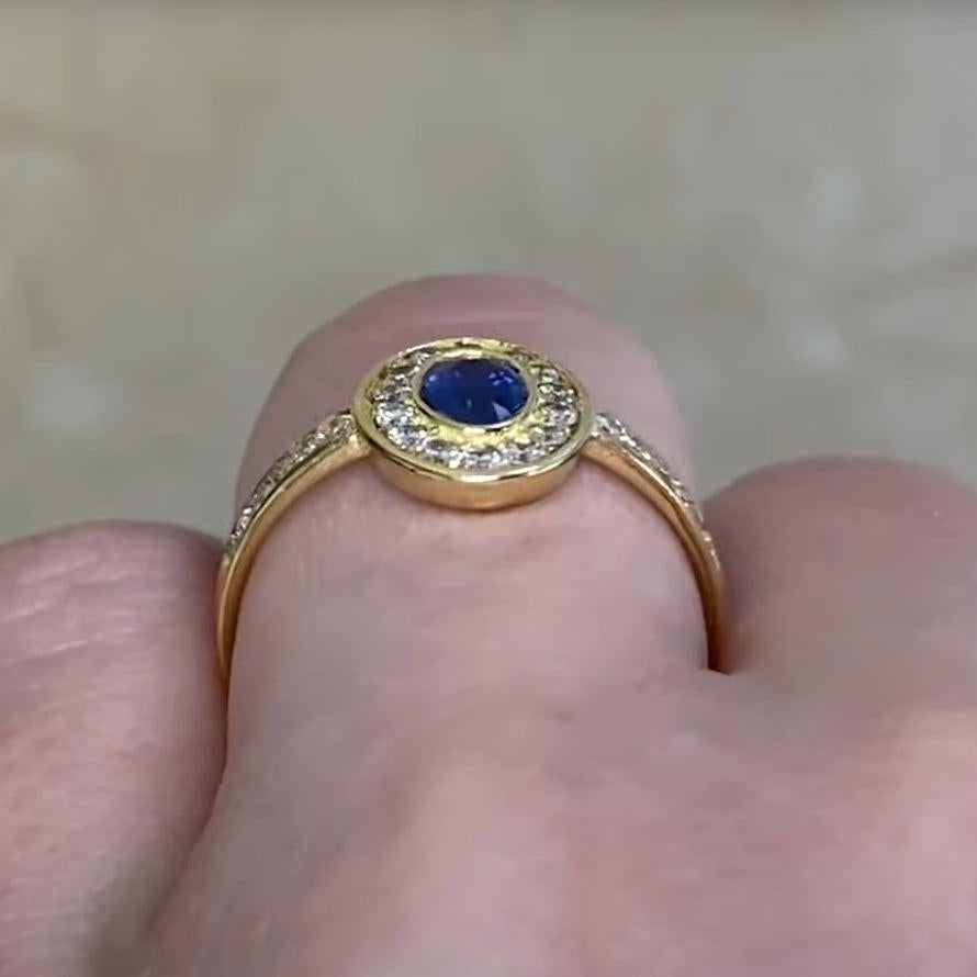 Vintage 0.40ct Oval Cut Sapphire Engagement Ring, Diamond Halo, 18k Yellow Gold For Sale 3