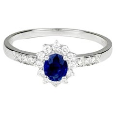 Anillo vintage de diamantes con zafiro azul de Sri Lanka de 0,40 ct en oro blanco de 18 quilates