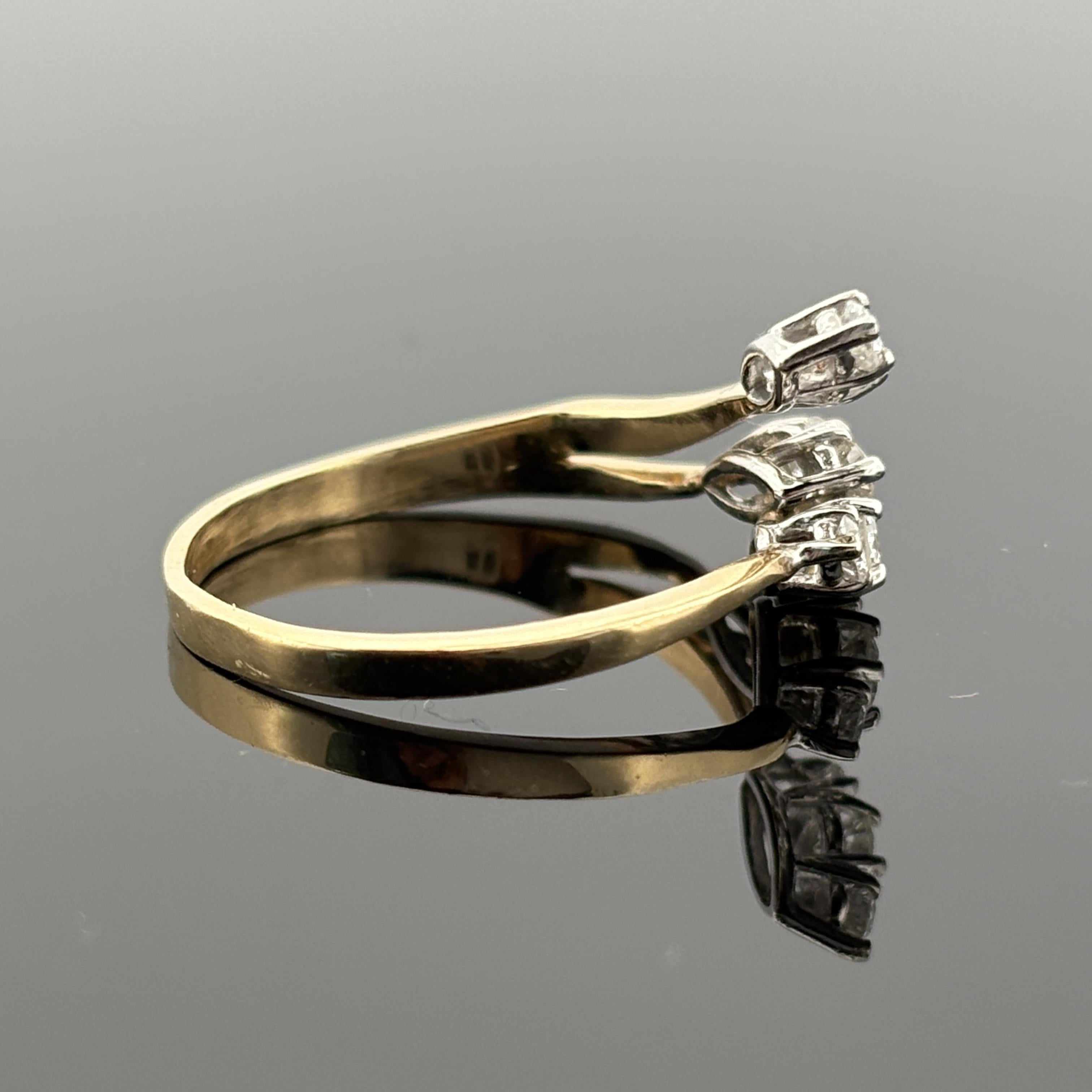 Vintage 0.42ctw Diamond Nature Inspired Ring im Angebot 2