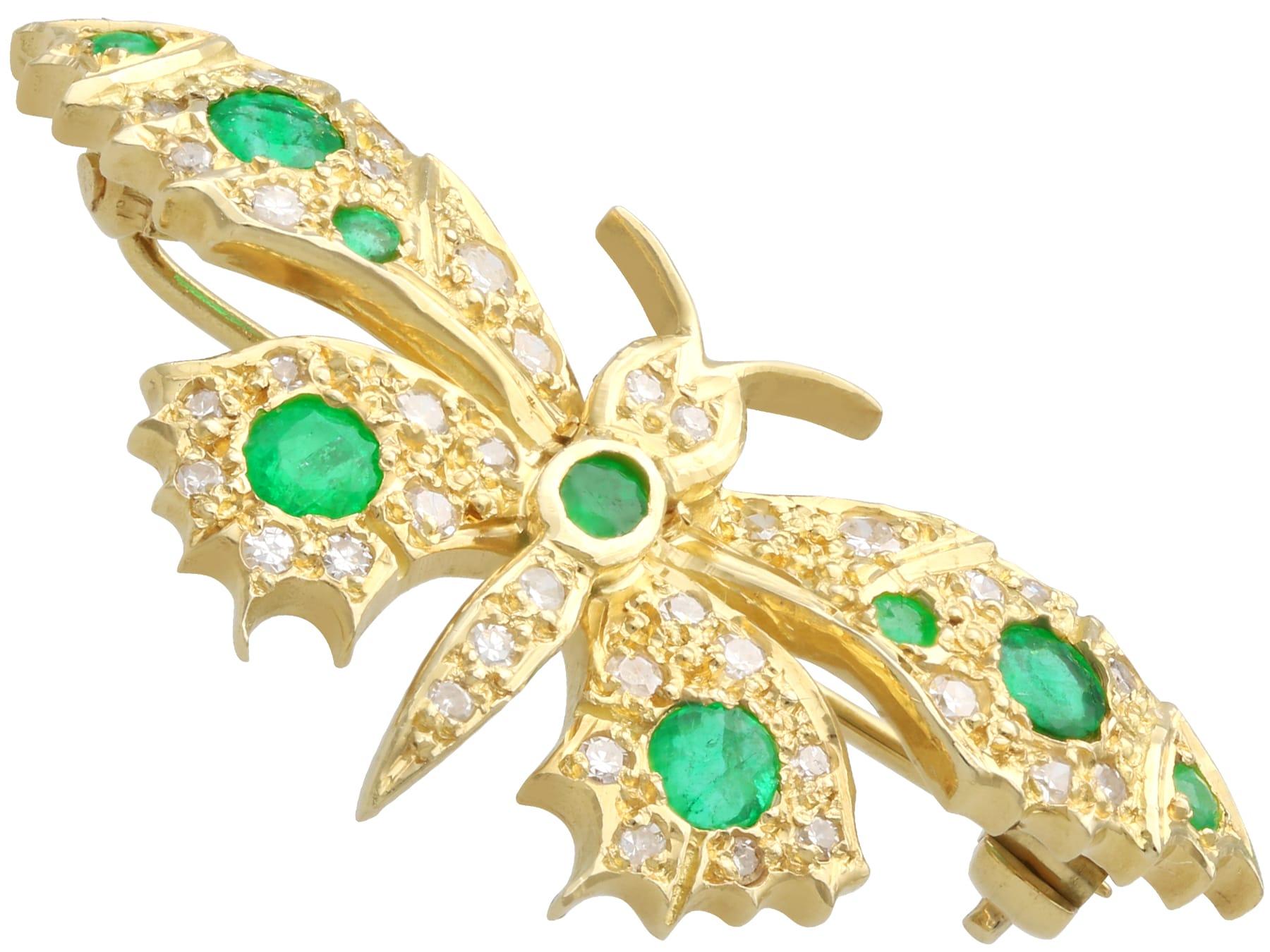 Femenino o masculino Broche Mariposa Vintage 0,45 Quilates Esmeralda 0,43 Quilates Diamante Oro Amarillo 18k en venta