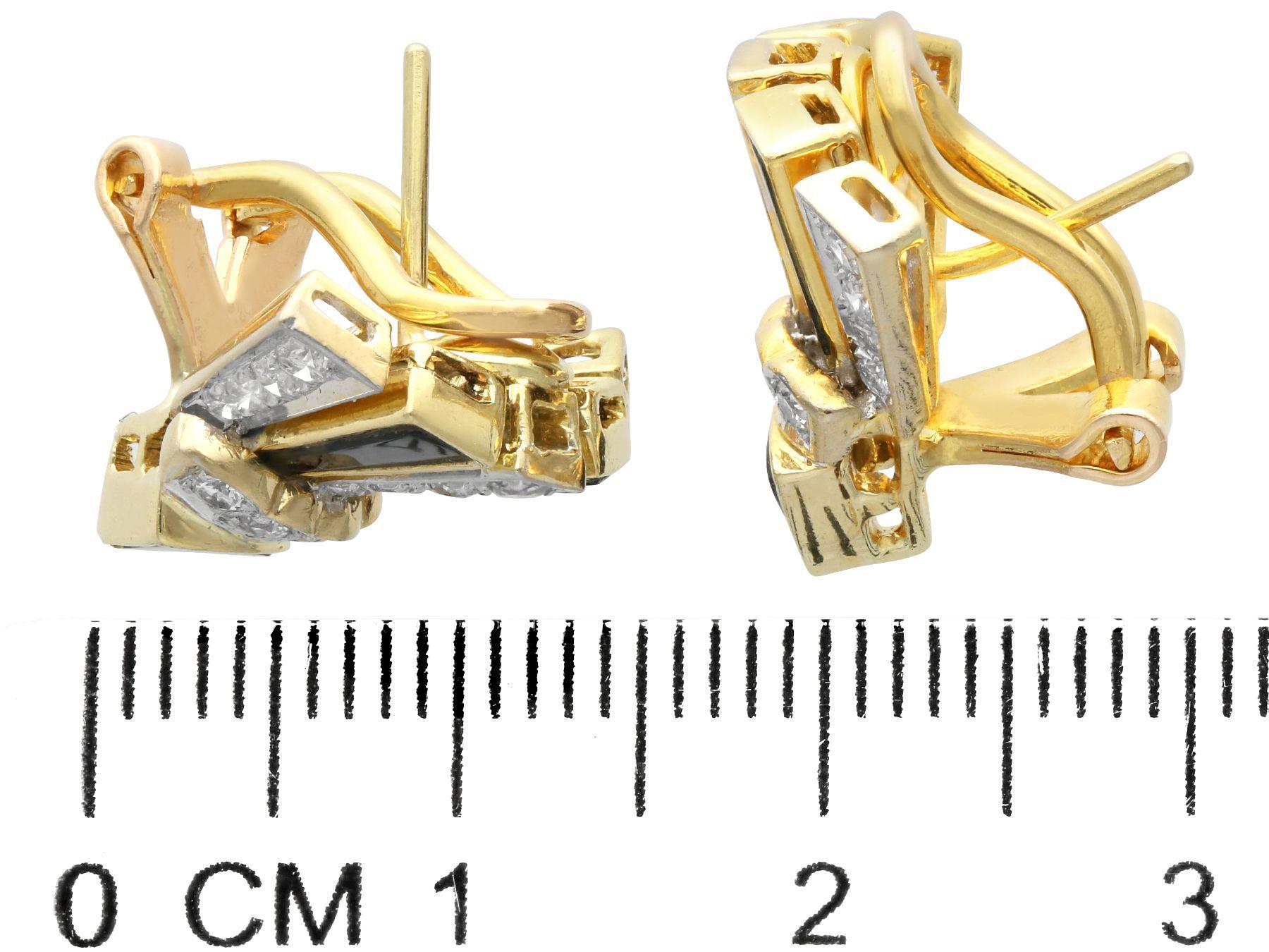Clous d'oreilles vintage en or jaune avec diamants de 0,49 carat et onyx noir en vente 1