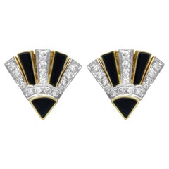 Vintage 0.49 Carat Diamond and Black Onyx Yellow Gold Stud Earrings