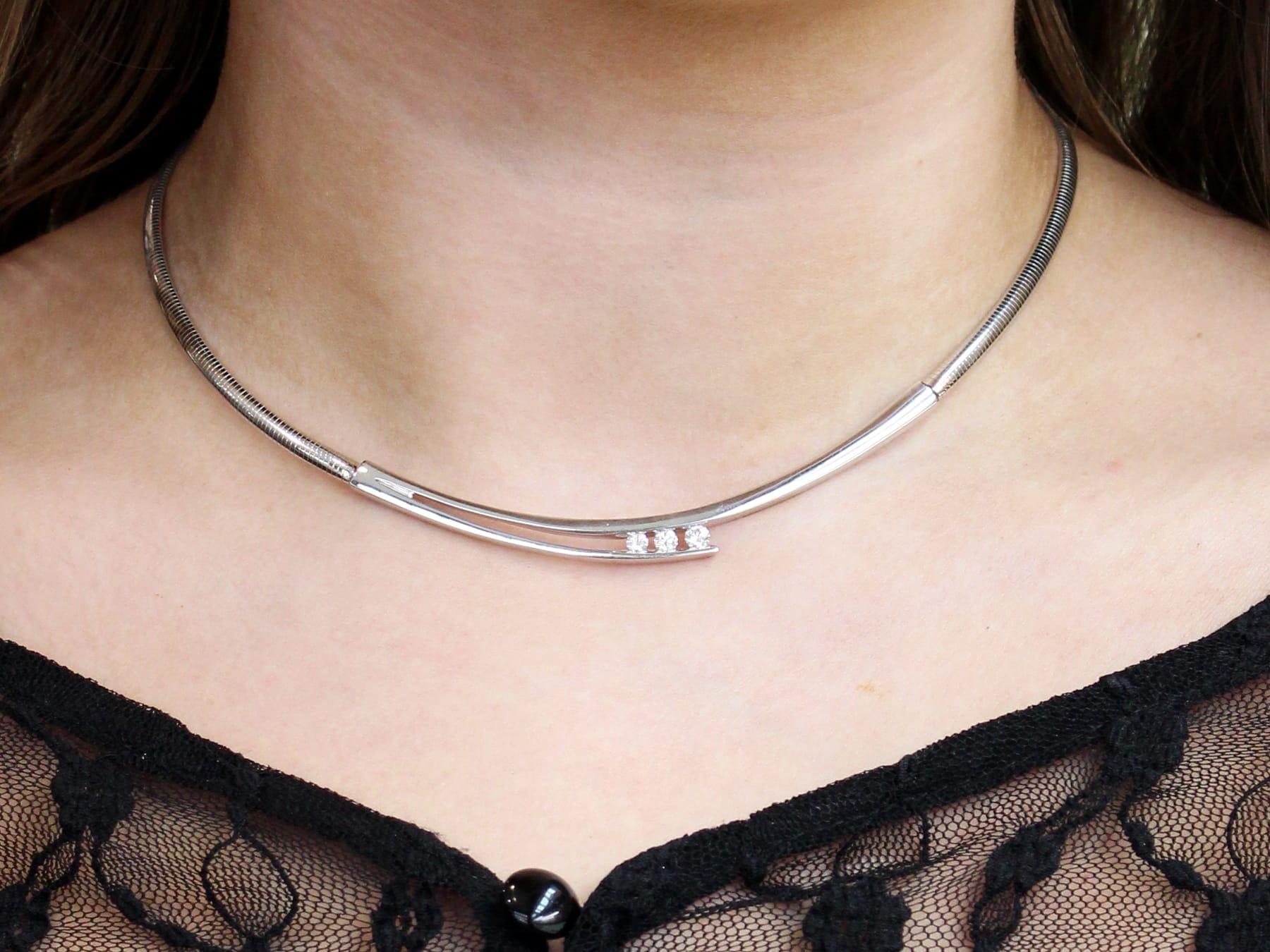 A fine and impressive vintage 0.50 carat diamond and 18 carat white gold necklace; part of our diverse necklace collection.

This fine and impressive diamond necklace has been crafted in 18 ct white gold.

This vintage 1990s diamond necklace