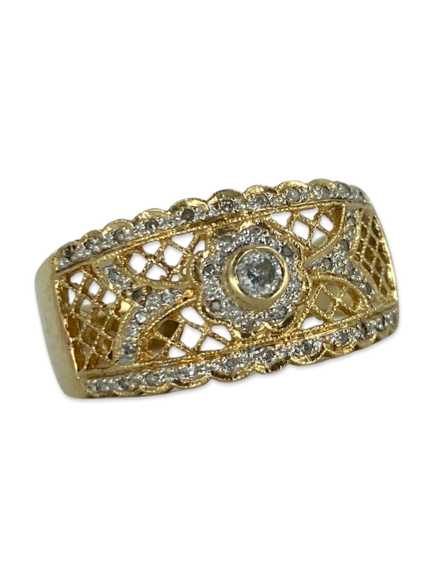 Taille ronde Bague large vintage en or 14 carats avec diamants de 0,50 carat en vente