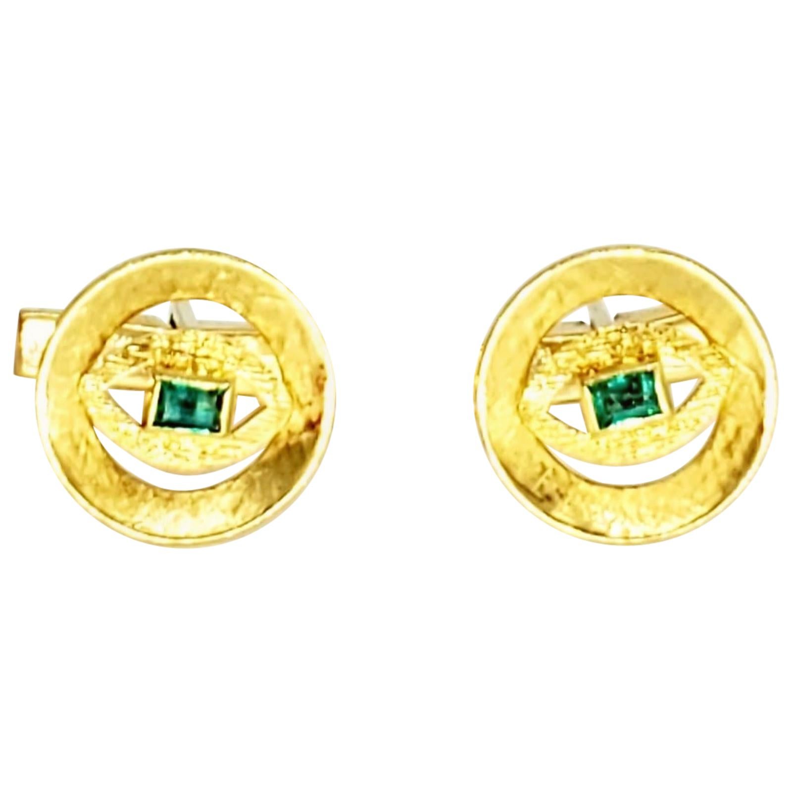 Vintage 0.50 Carat Emerald Cufflinks 18 Karat Gold For Sale