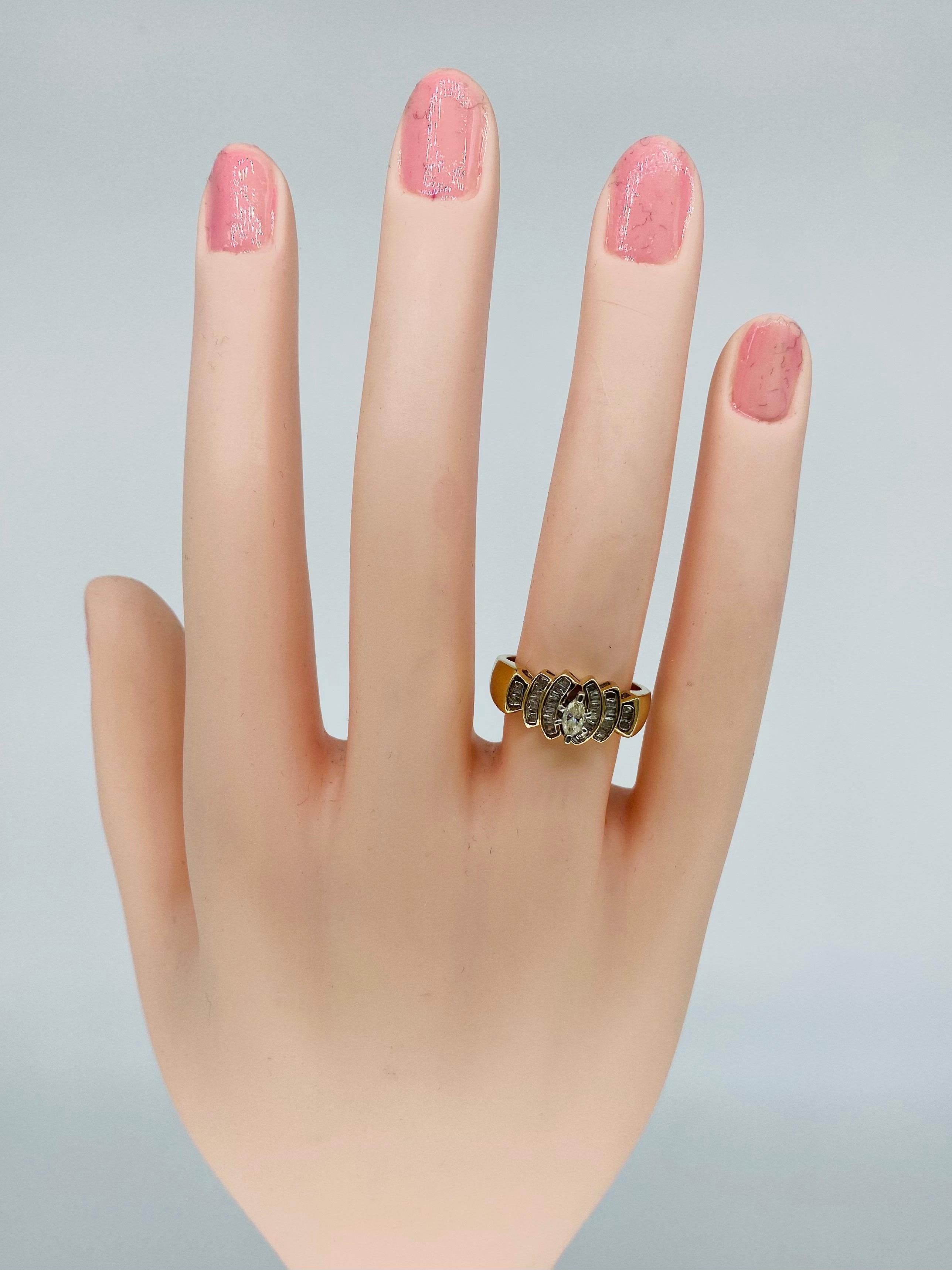 Verlobungsring mit 0,50 Karat Diamant im Marquiseschliff im Zustand „Hervorragend“ im Angebot in Miami, FL