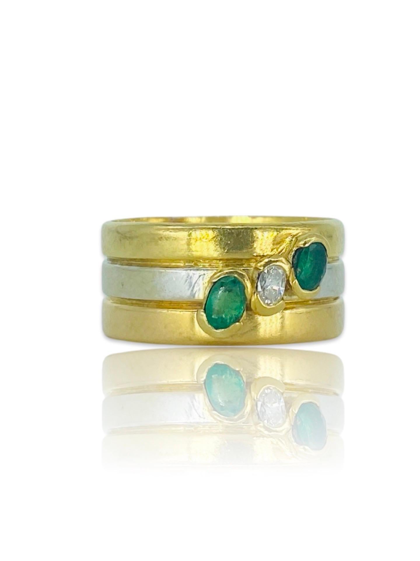 Oval Cut Vintage 0.50 Carat Oval Emeralds & Diamond3-Row Tricolor Gold Band Ring 18k For Sale