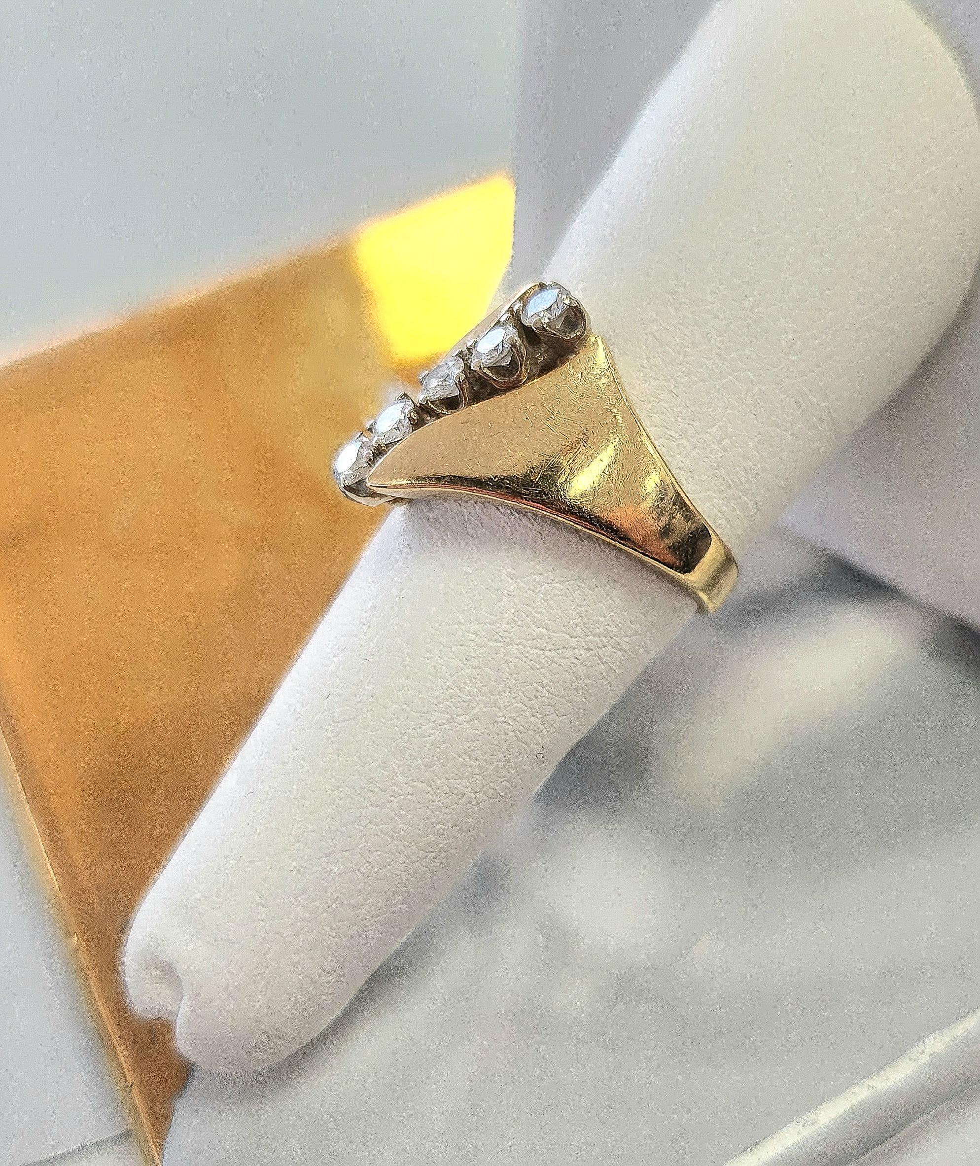 Women's Vintage 0.50 Carats Diamond Freeform Wave Ring 14K Yellow Gold For Sale