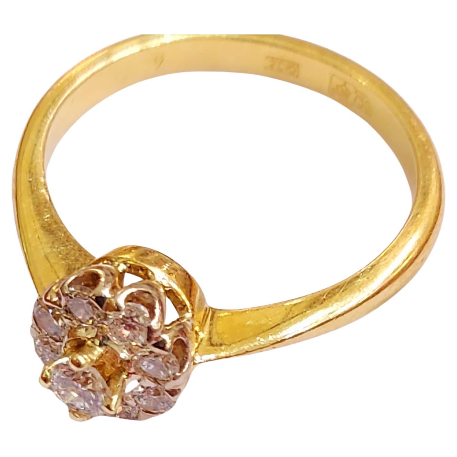 Vintage 0.50 Carats Solitaire Gold Ring In Good Condition For Sale In Cairo, EG