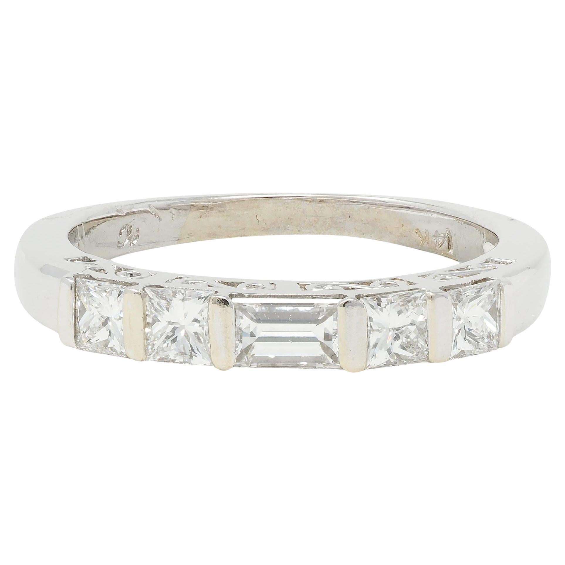 Vintage 0.50 CTW Princess Cut Diamond 14 Karat Gold Scroll Wedding Band Ring For Sale