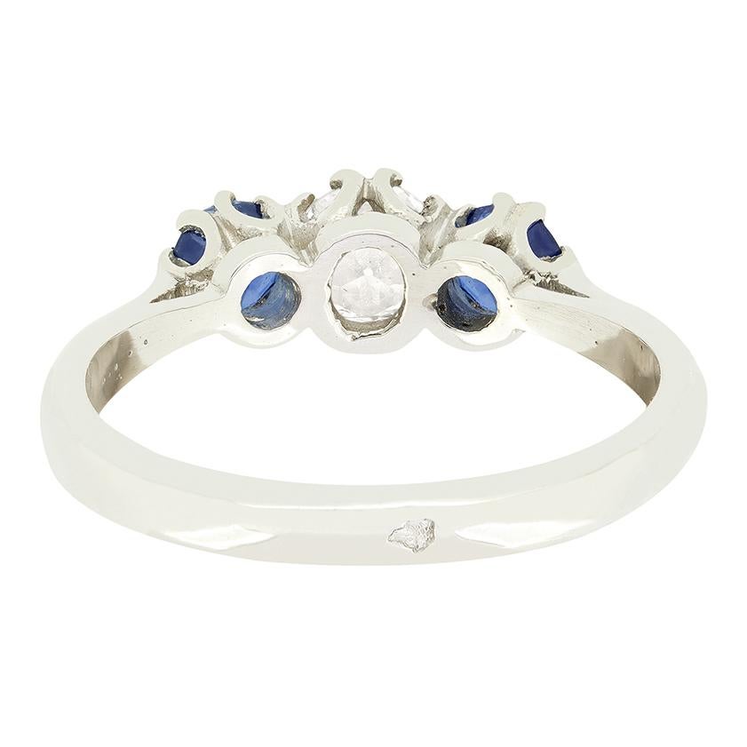 Vintage 0.50ct Diamond and Sapphire Three Stone, c.1950s Bon état - En vente à London, GB