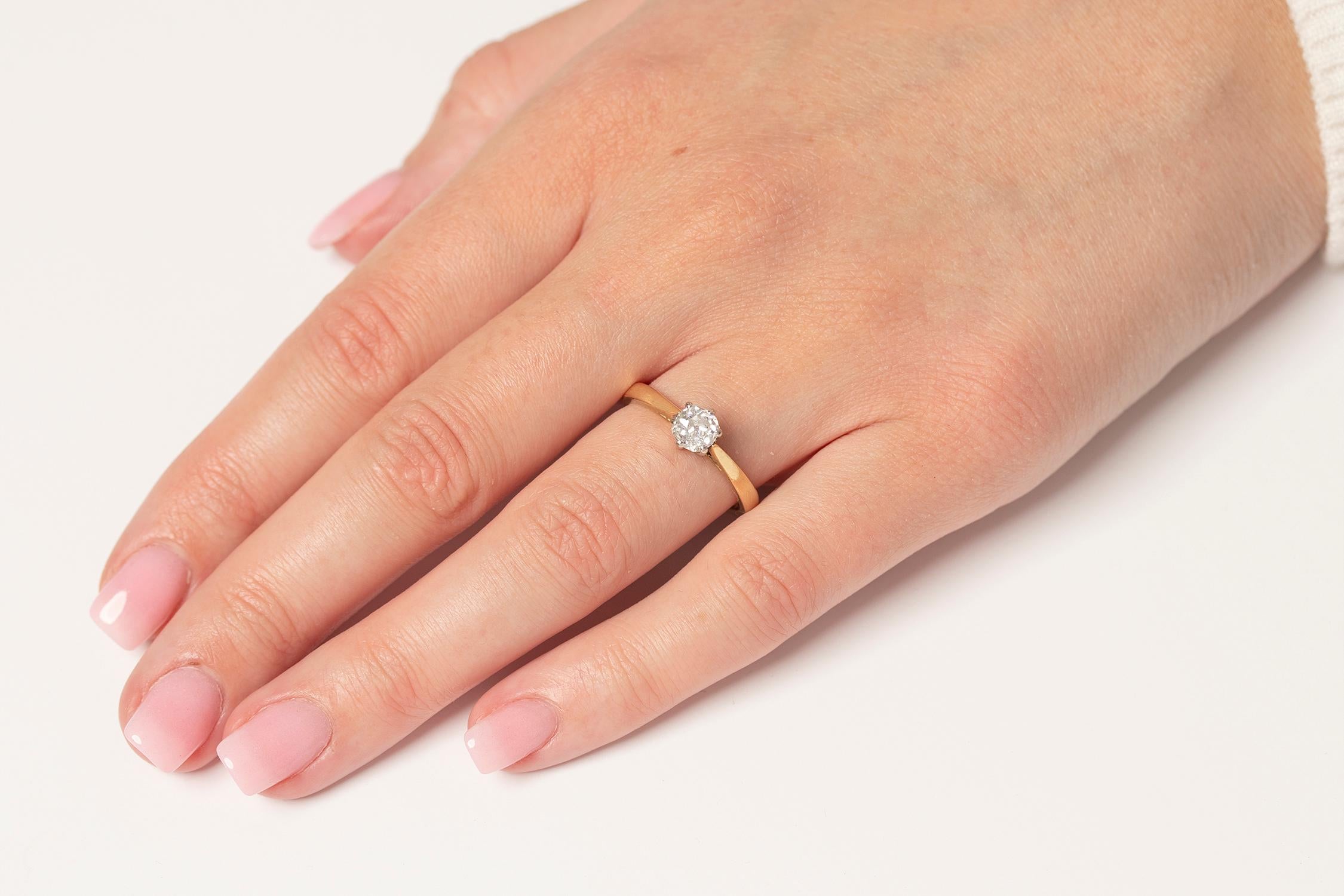 Round Cut Vintage 0.55 Carat Solitaire Diamond Engagement Ring, circa 1950s For Sale