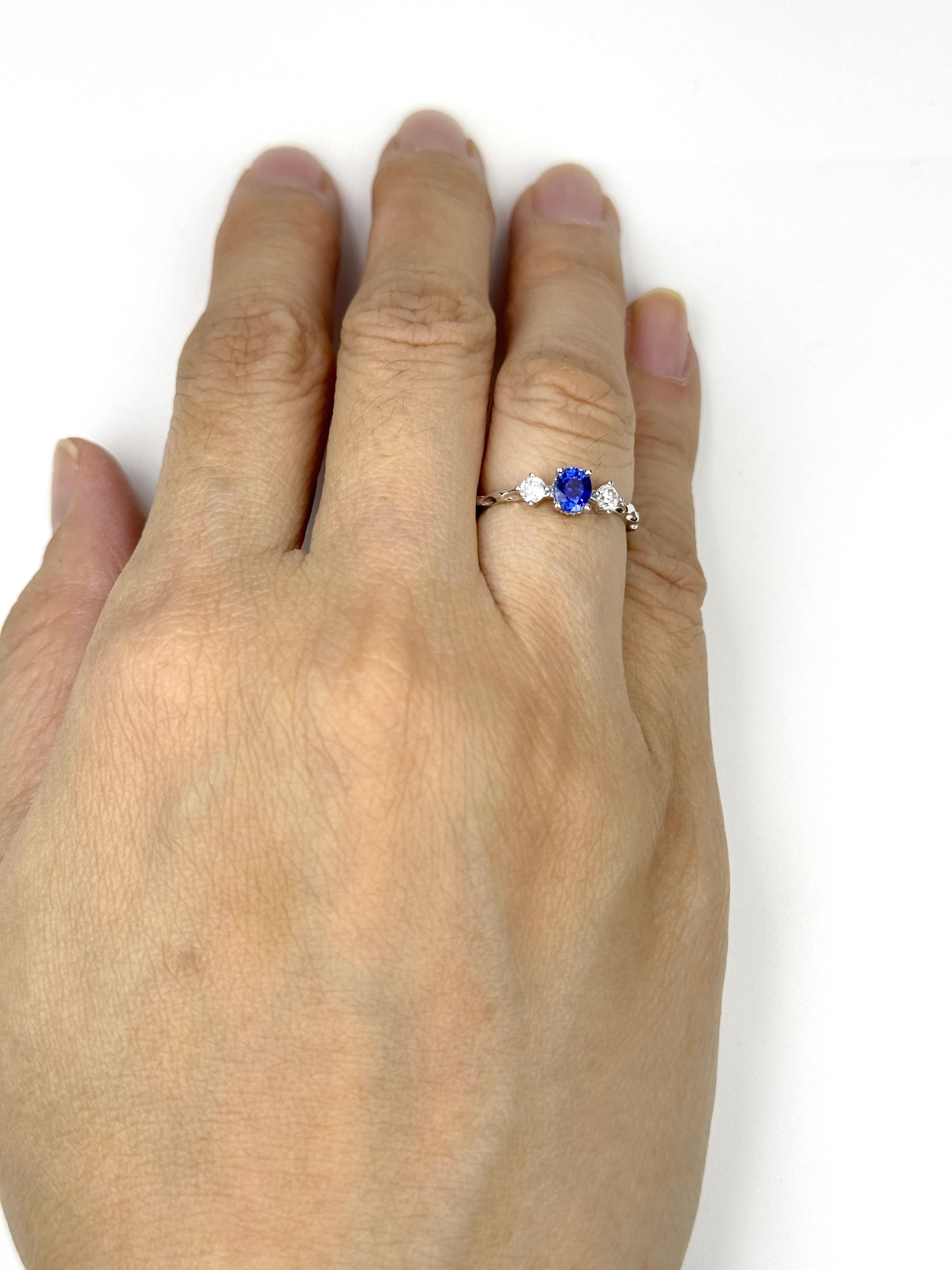 Vintage 0,56 Karat Sri Lanka Blauer Saphir Diamantring aus 18 Karat Weißgold mit Saphir im Zustand „Neu“ in Hong Kong, HK